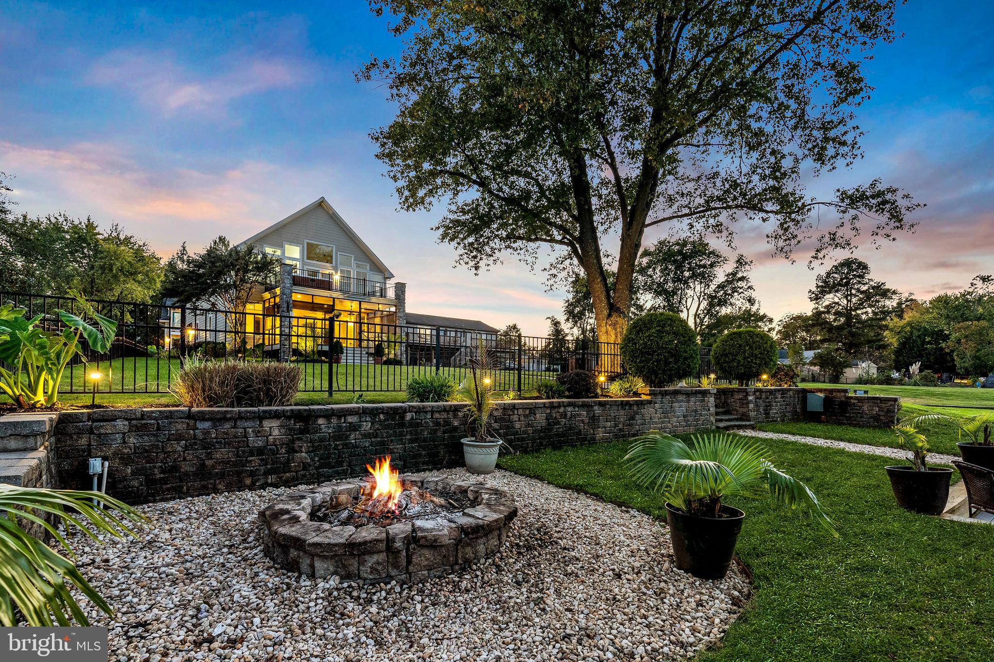 SUE GROVE - Residential