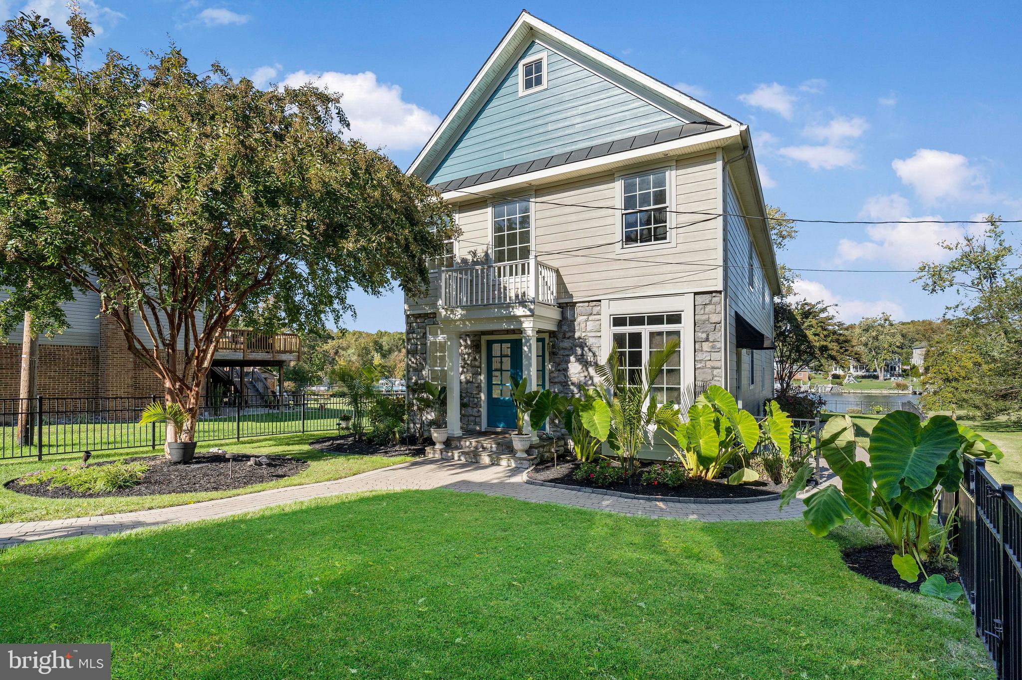 SUE GROVE - Residential