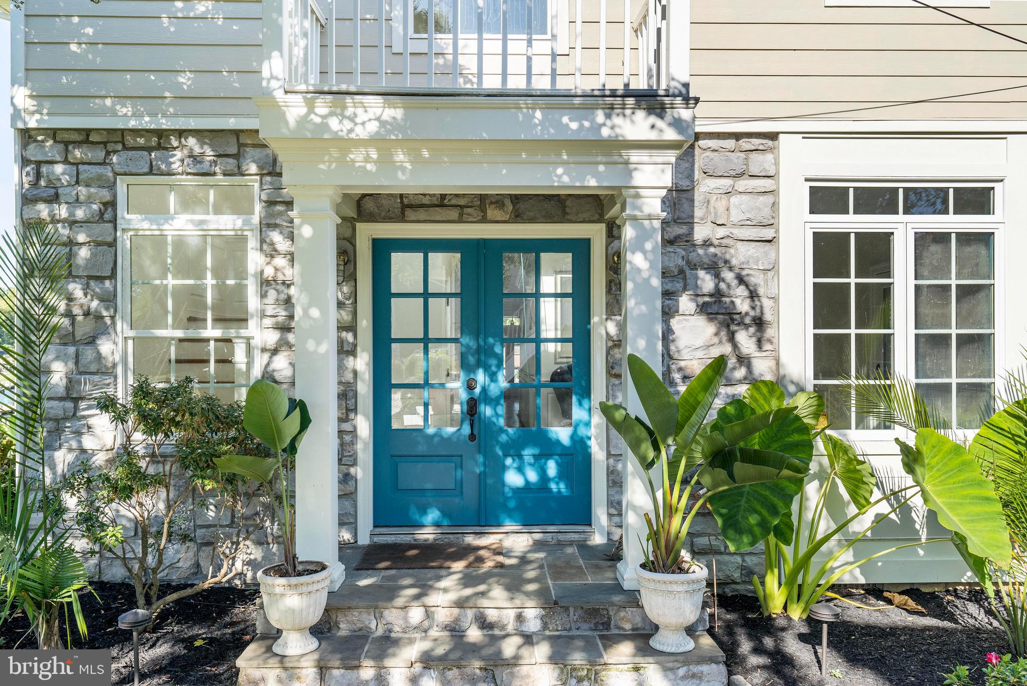 SUE GROVE - Residential