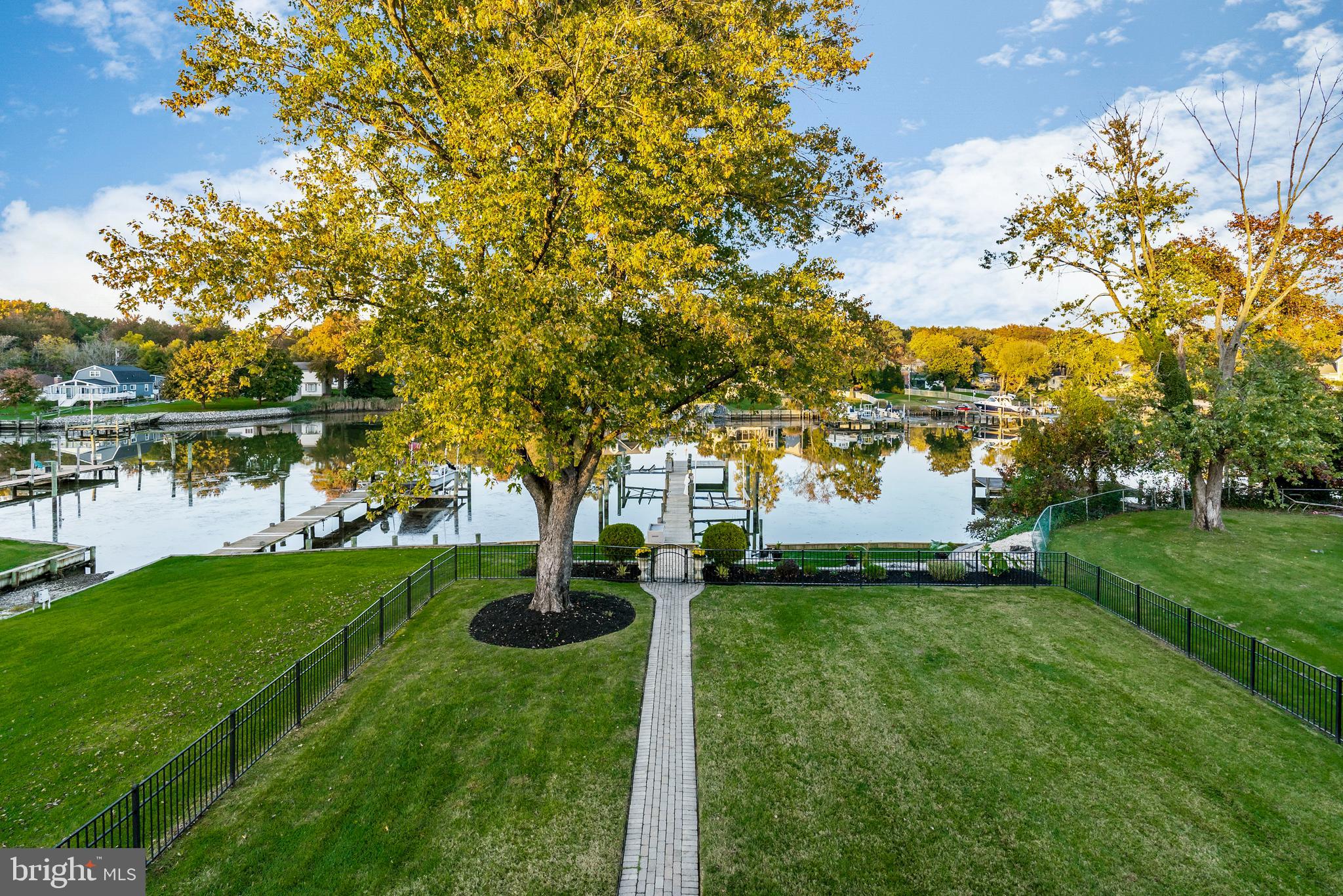 SUE GROVE - Residential