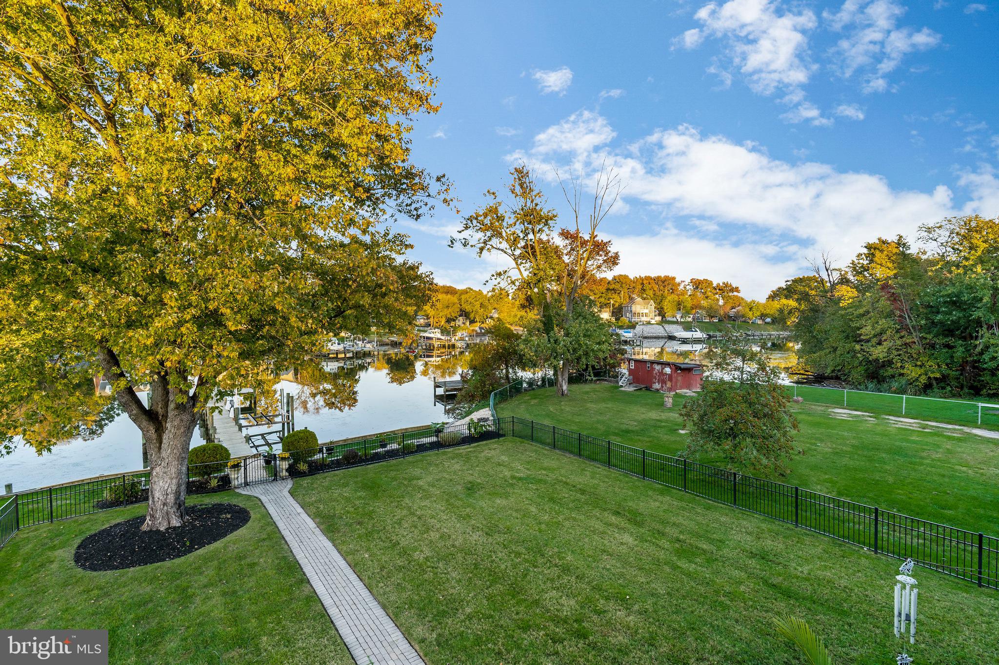 SUE GROVE - Residential