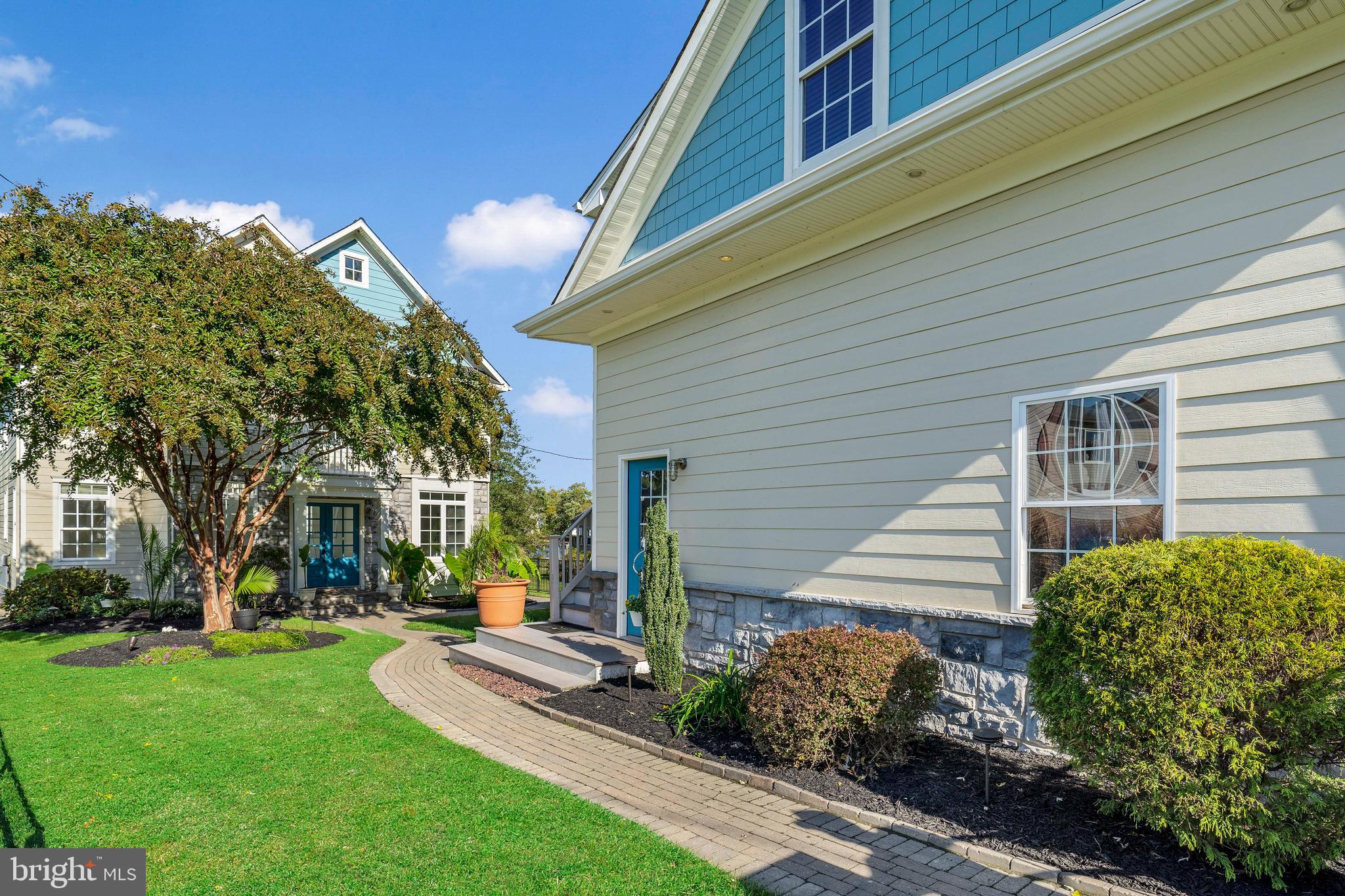 SUE GROVE - Residential