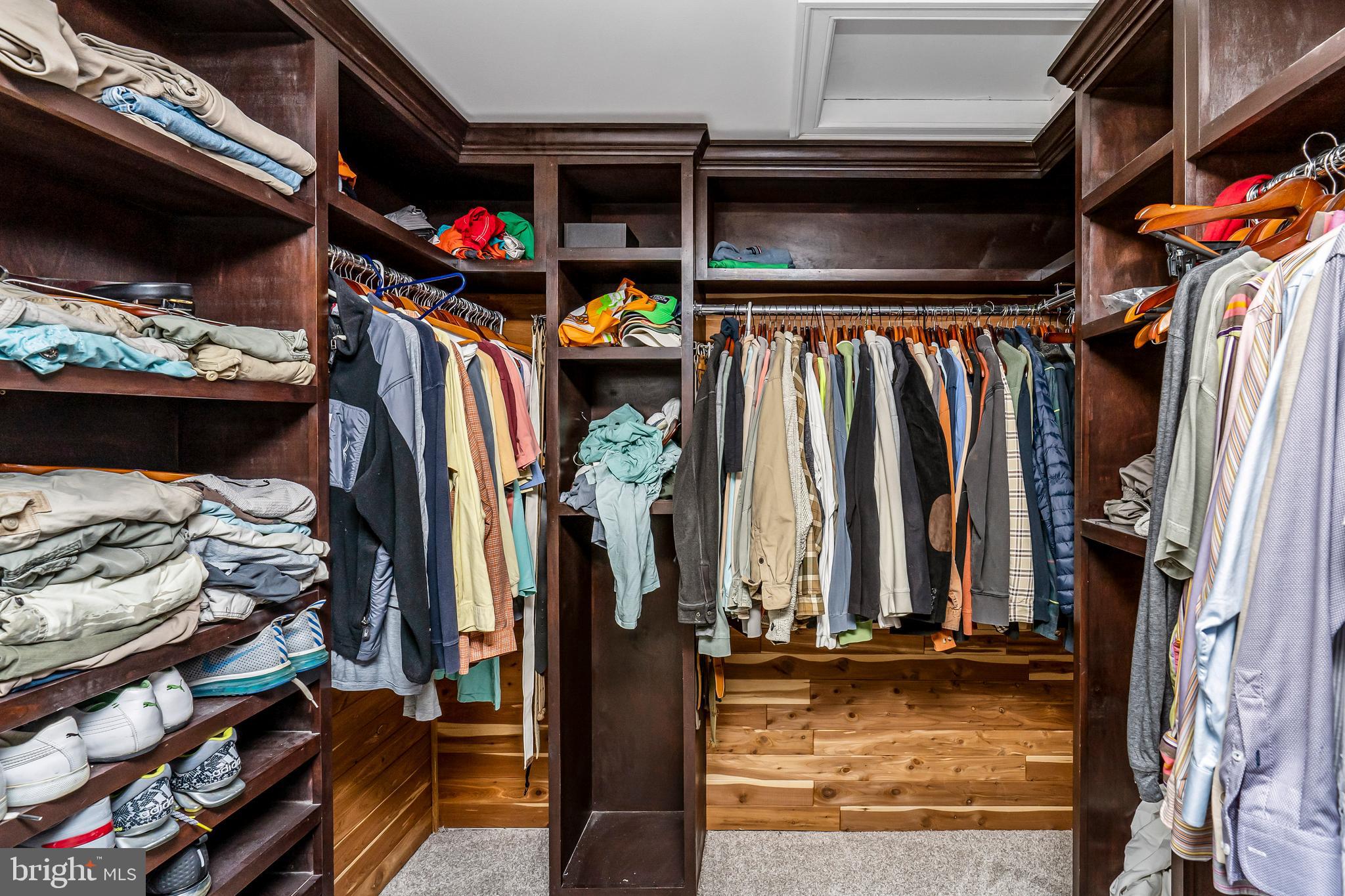 SUE GROVE - Residential