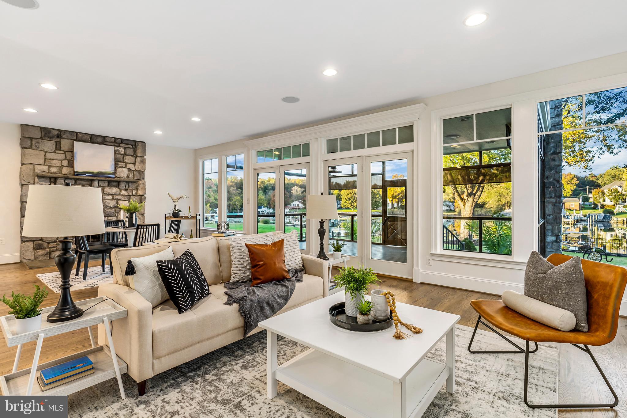 SUE GROVE - Residential