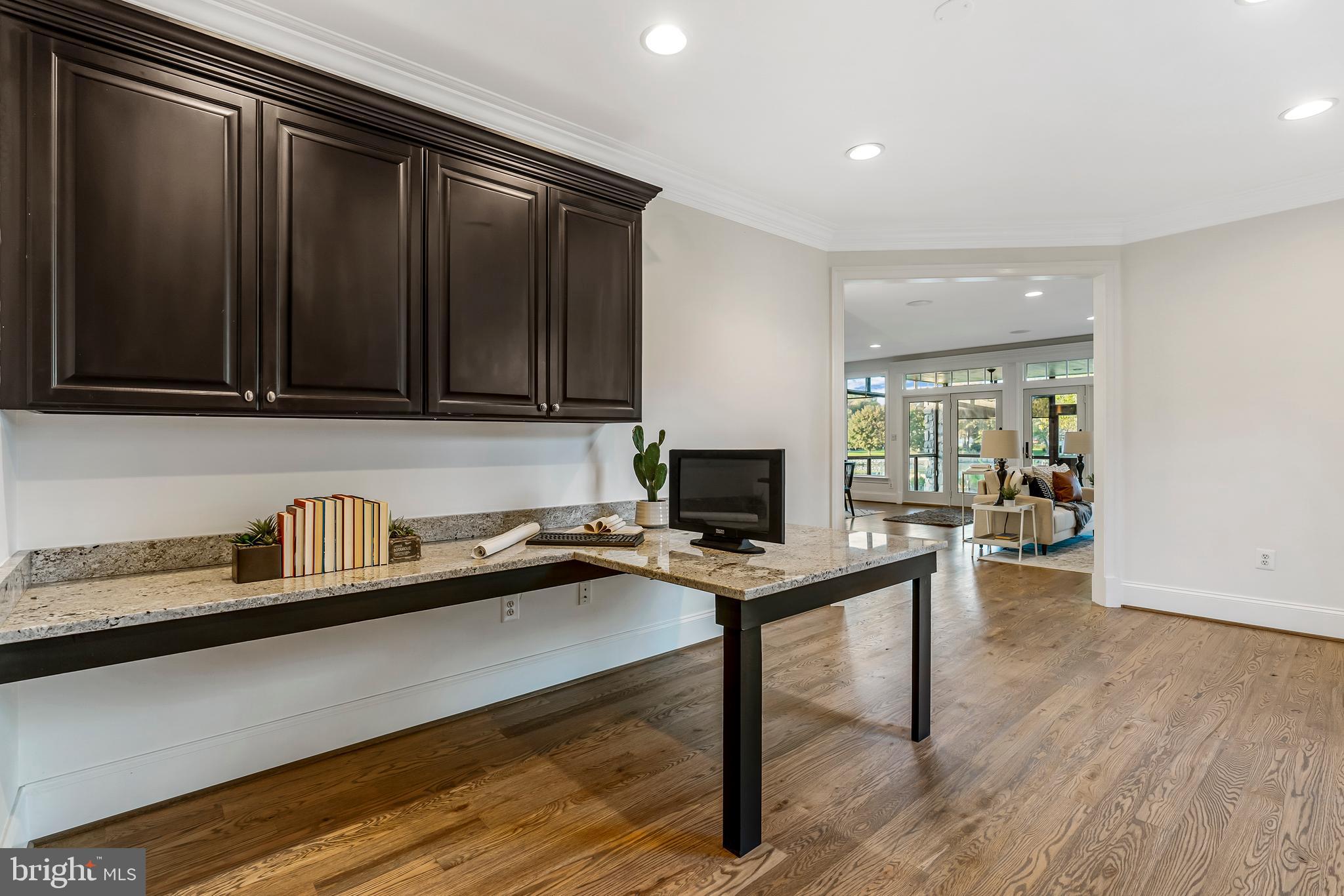 SUE GROVE - Residential