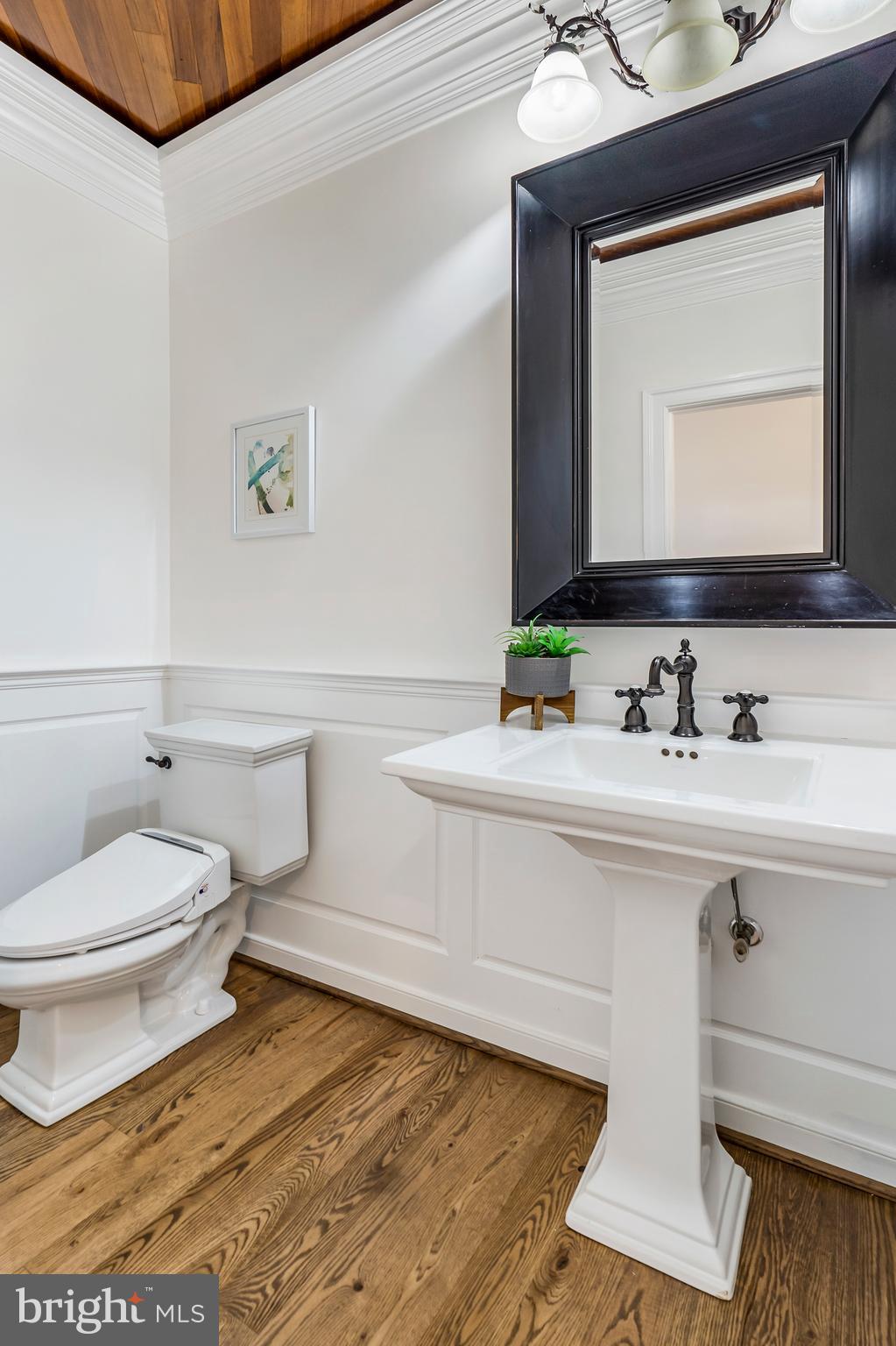 SUE GROVE - Residential