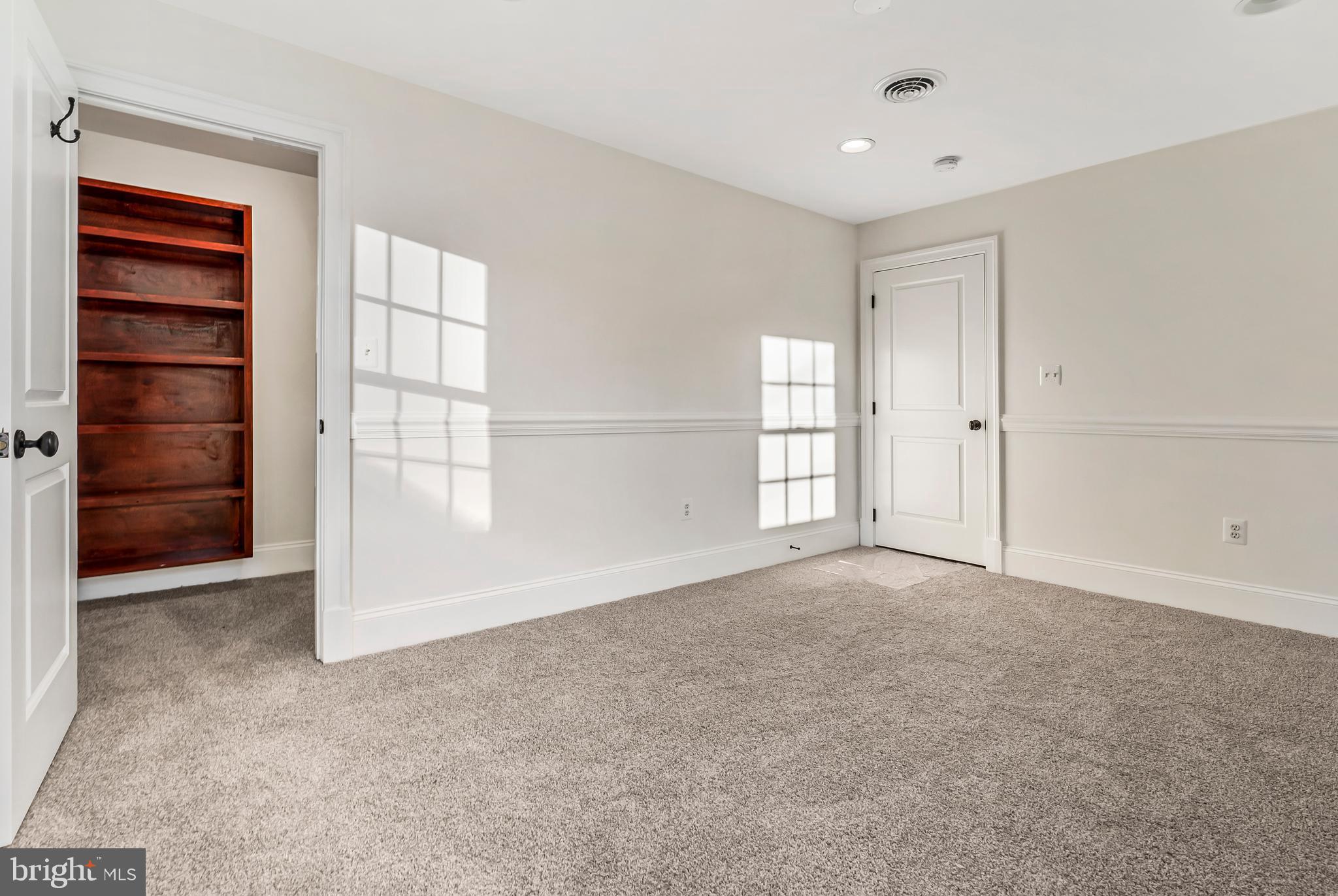 SUE GROVE - Residential