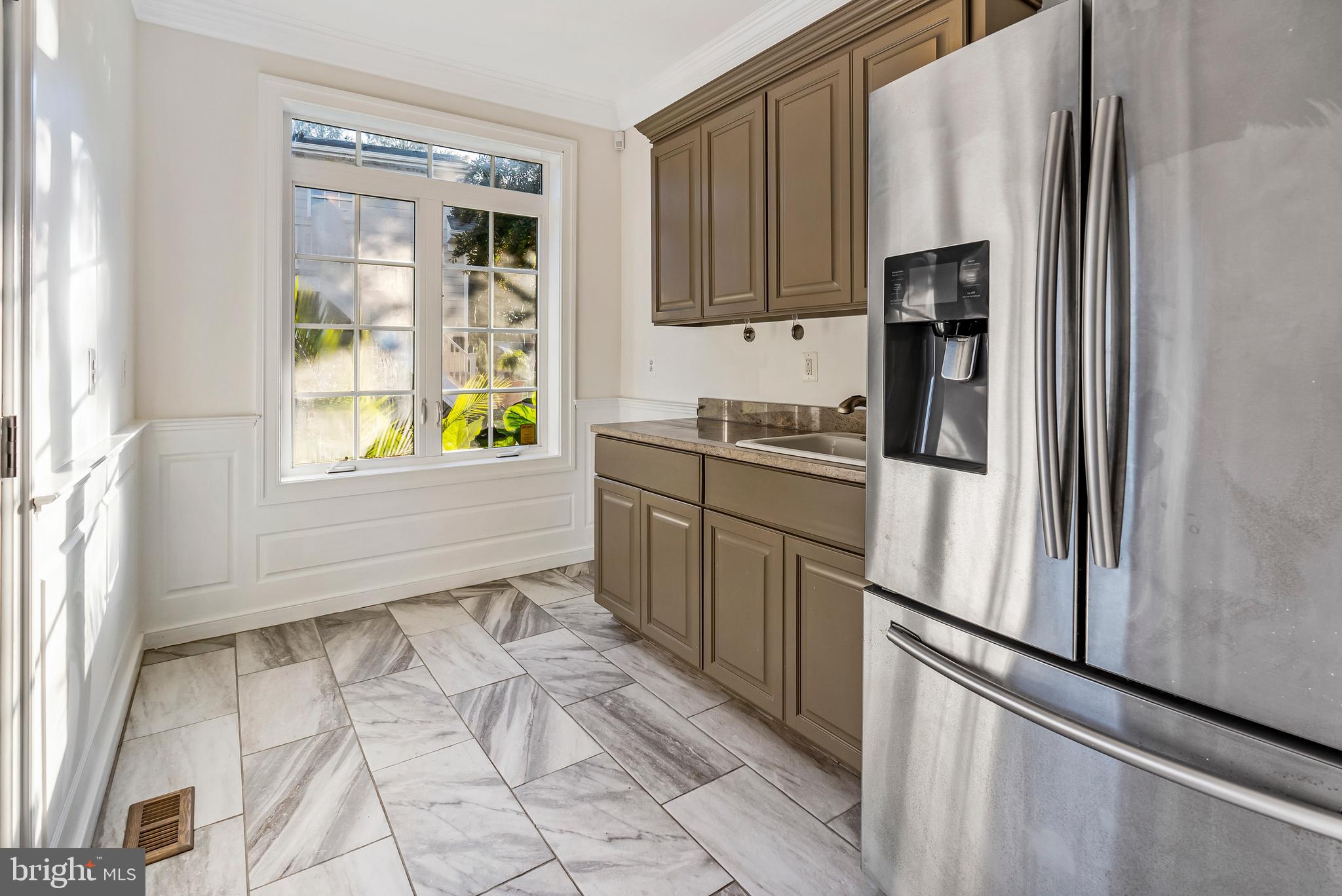 SUE GROVE - Residential