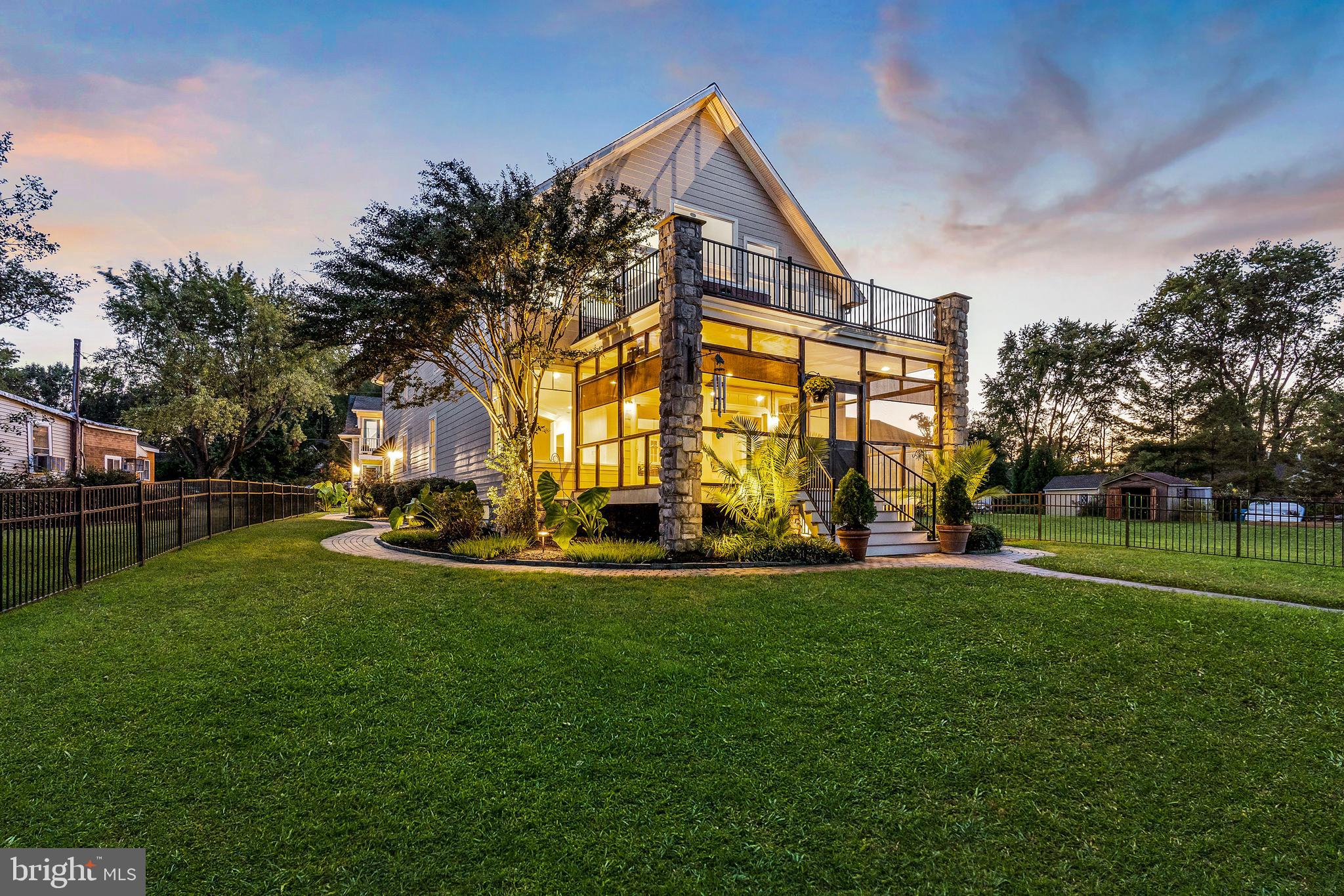 SUE GROVE - Residential