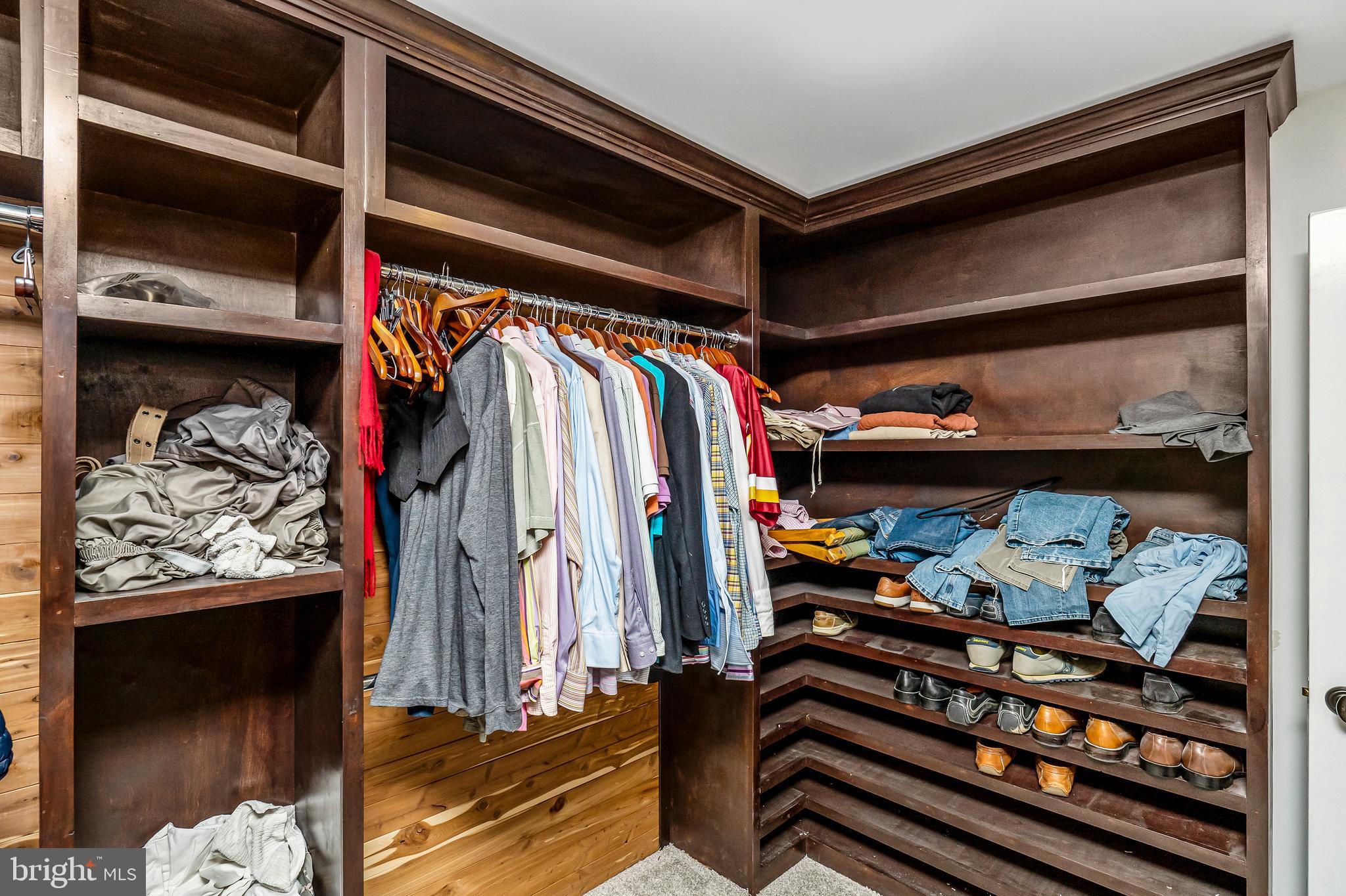 SUE GROVE - Residential