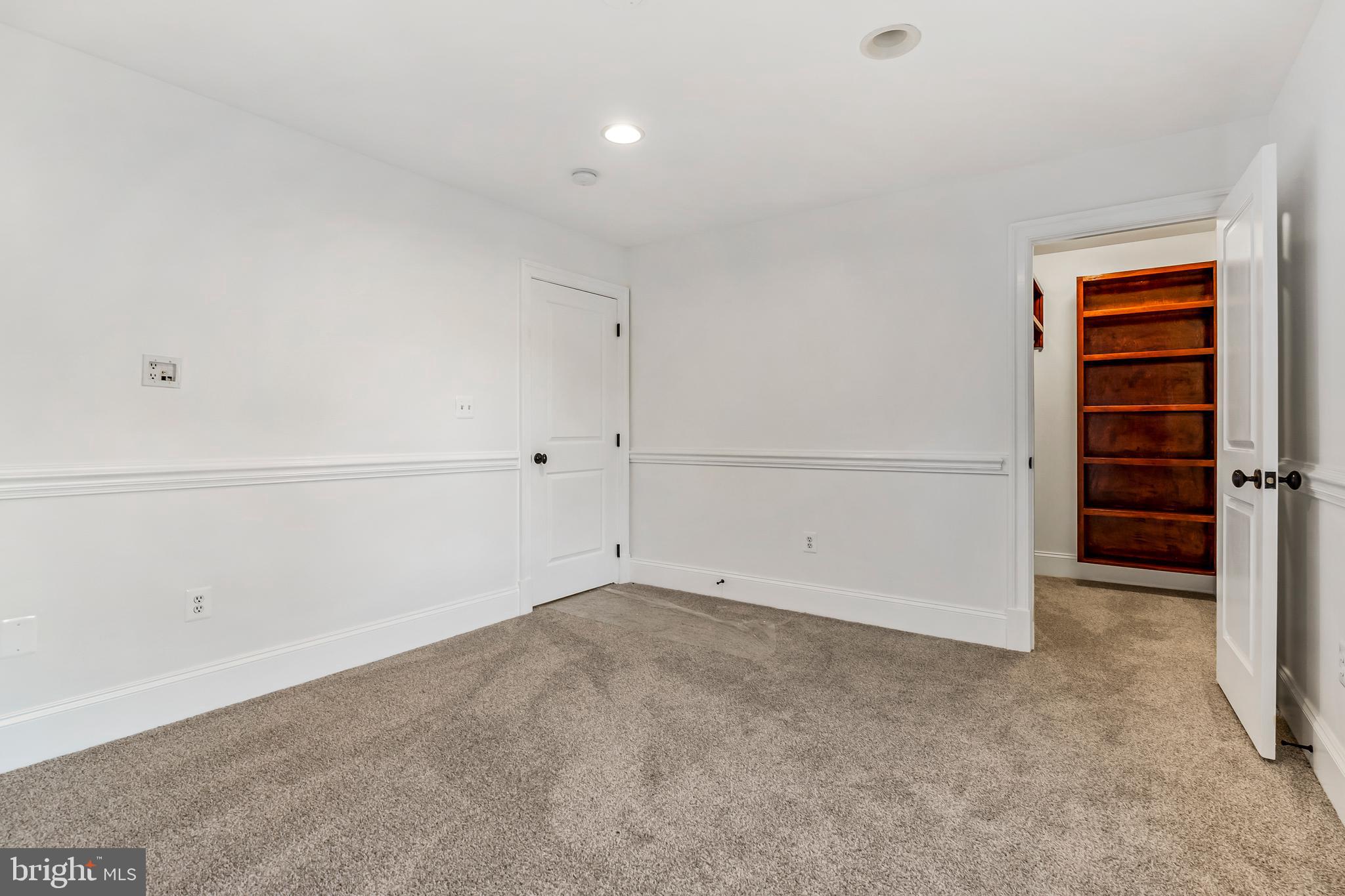 SUE GROVE - Residential