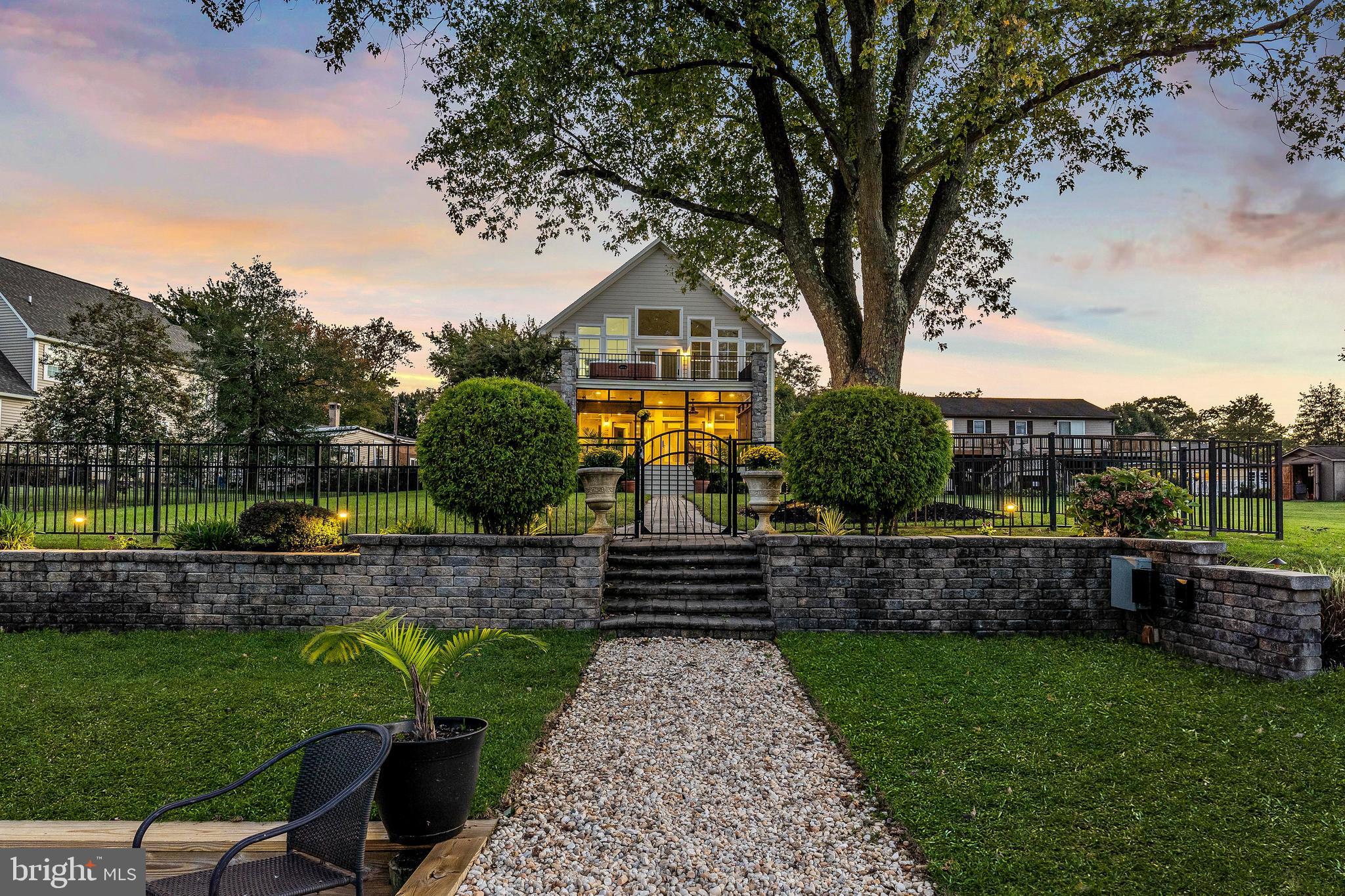 SUE GROVE - Residential