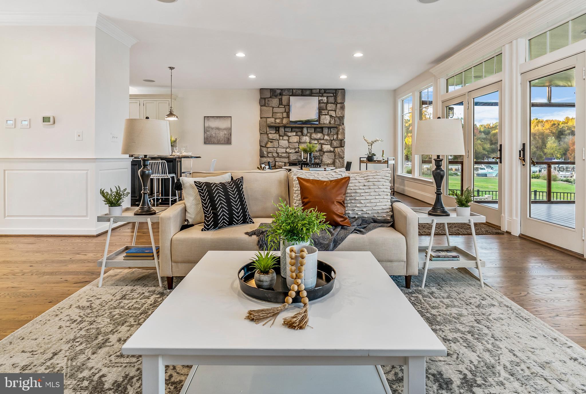 SUE GROVE - Residential