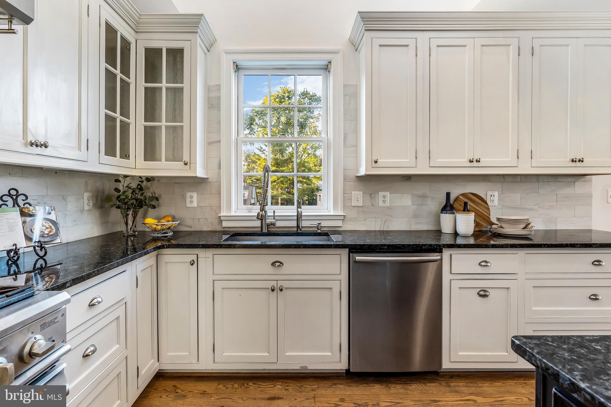 SUE GROVE - Residential