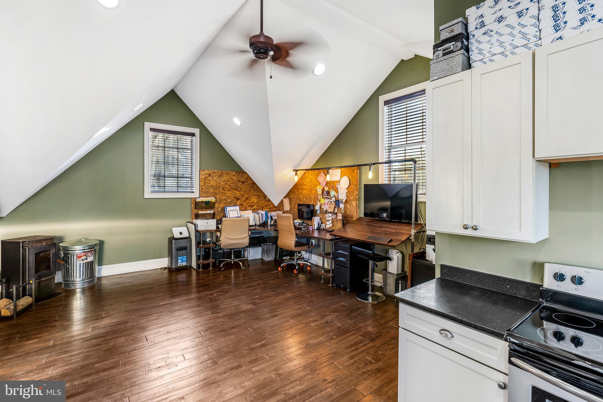 SUE GROVE - Residential