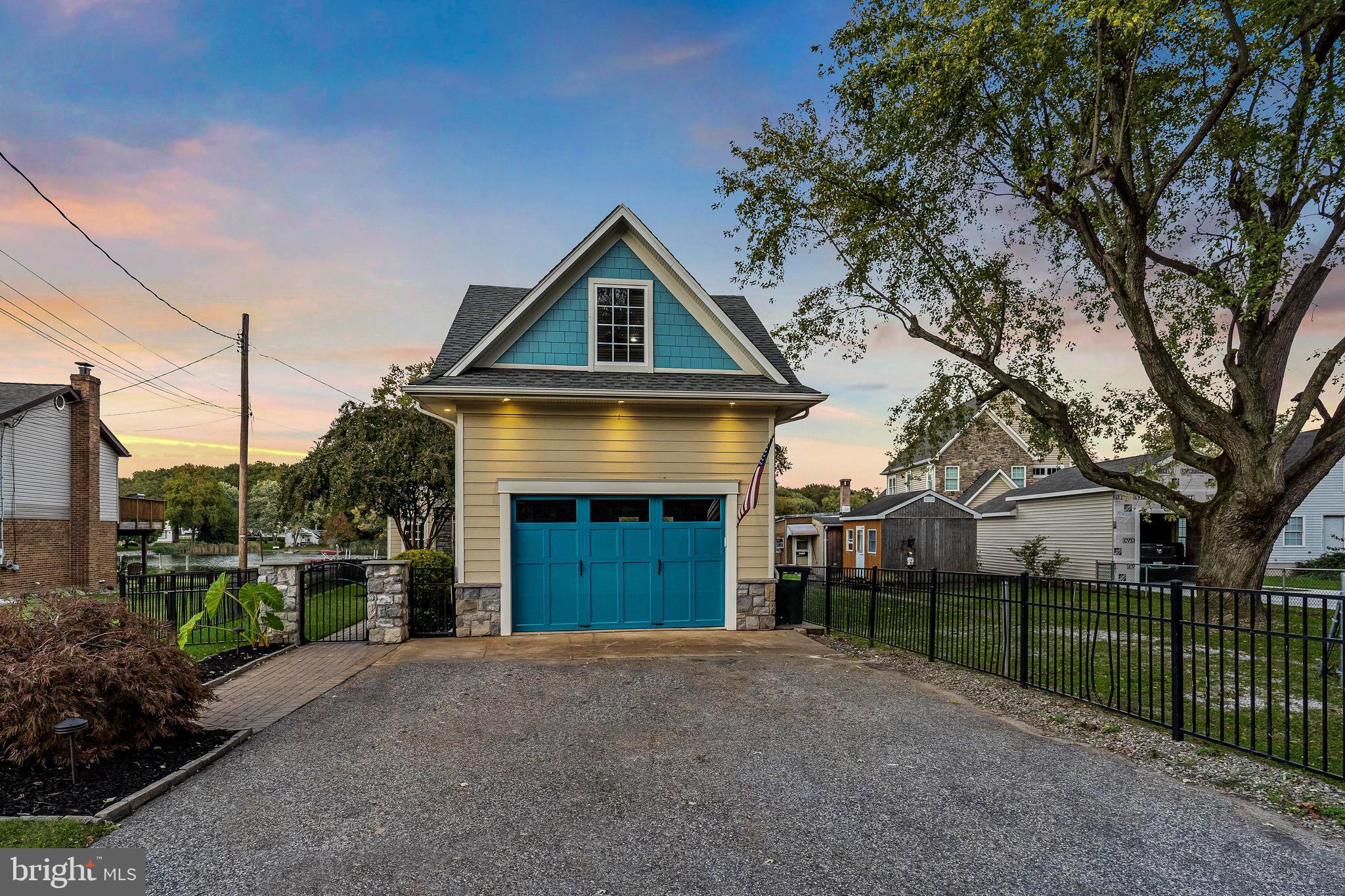 SUE GROVE - Residential