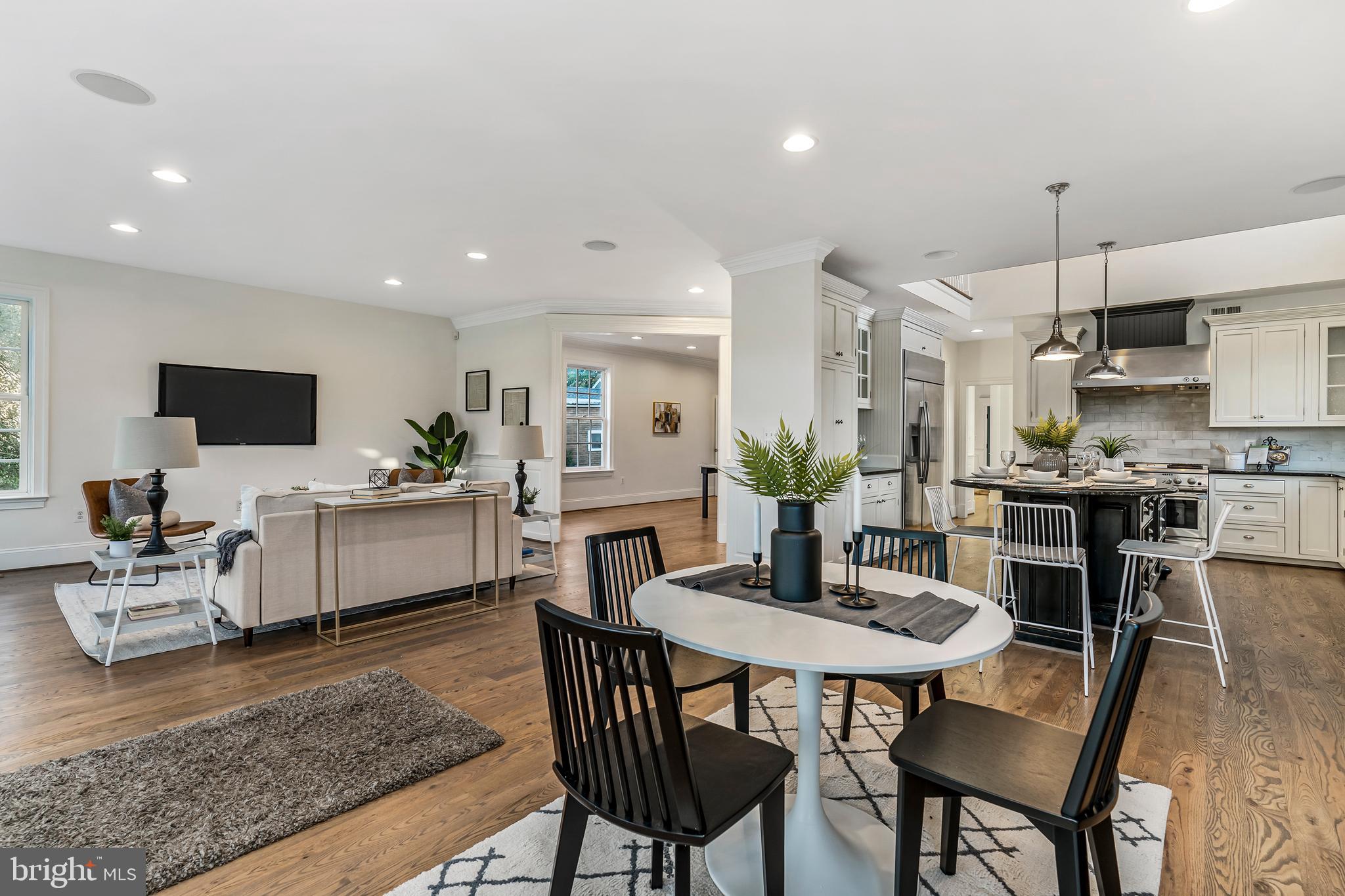 SUE GROVE - Residential