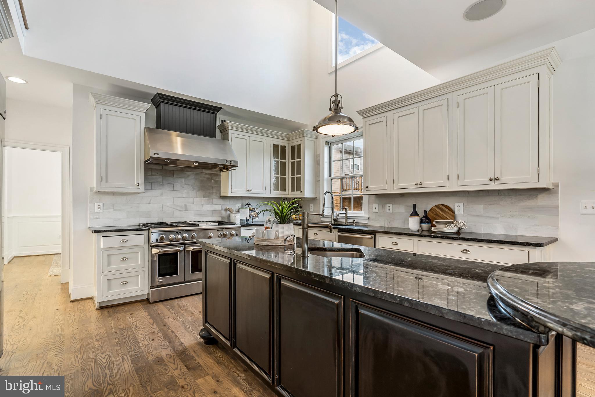 SUE GROVE - Residential