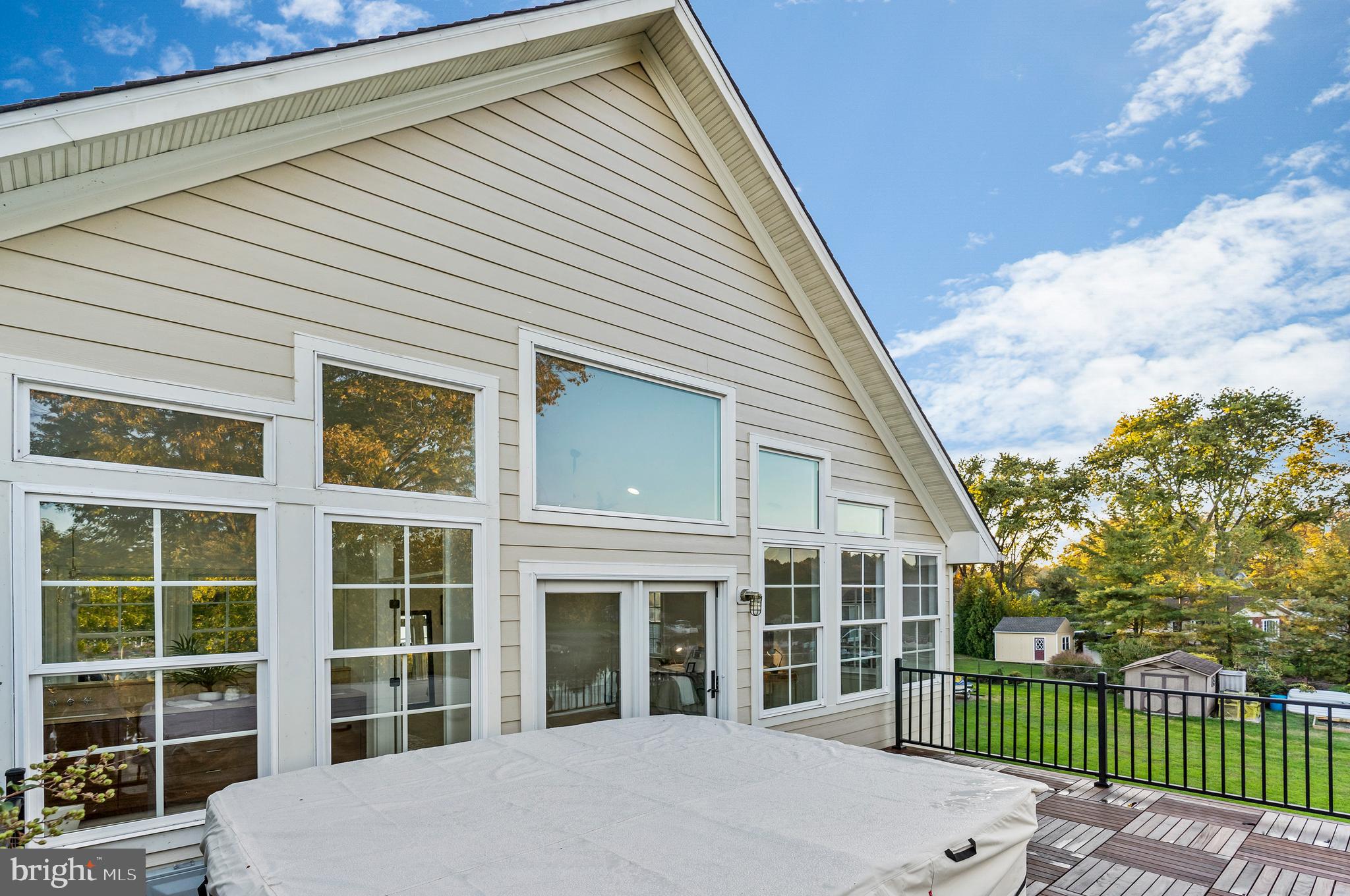 SUE GROVE - Residential