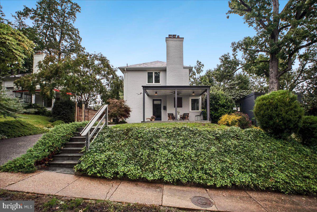 425 ARGYLE DRIVE