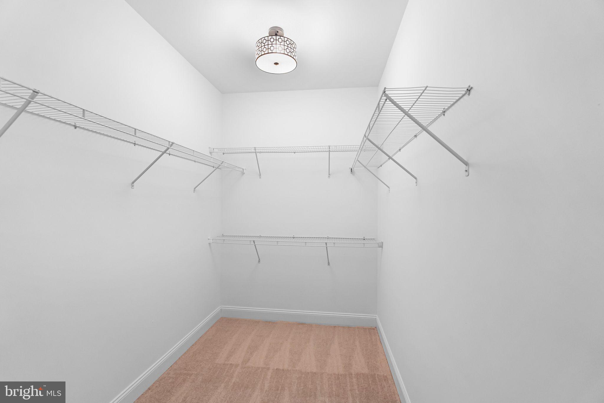 HUNTINGDON HILLS - Residential