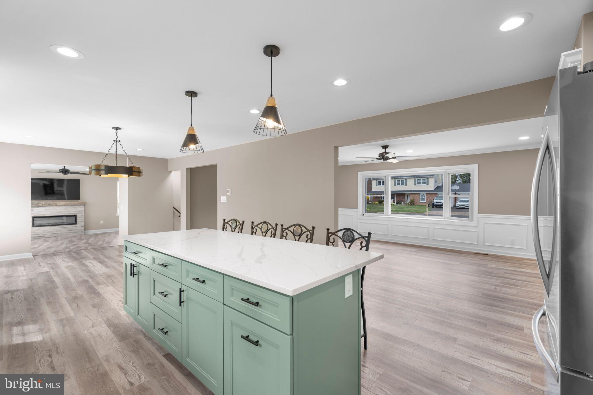 HUNTINGDON HILLS - Residential