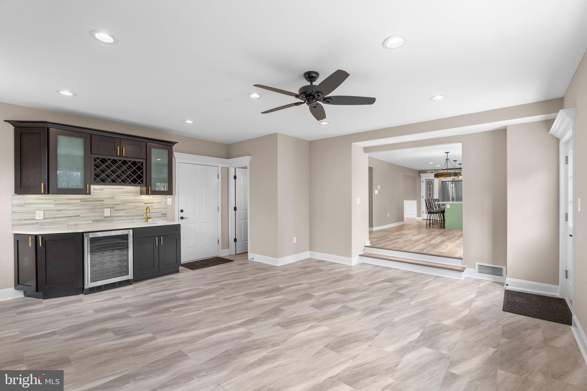 HUNTINGDON HILLS - Residential