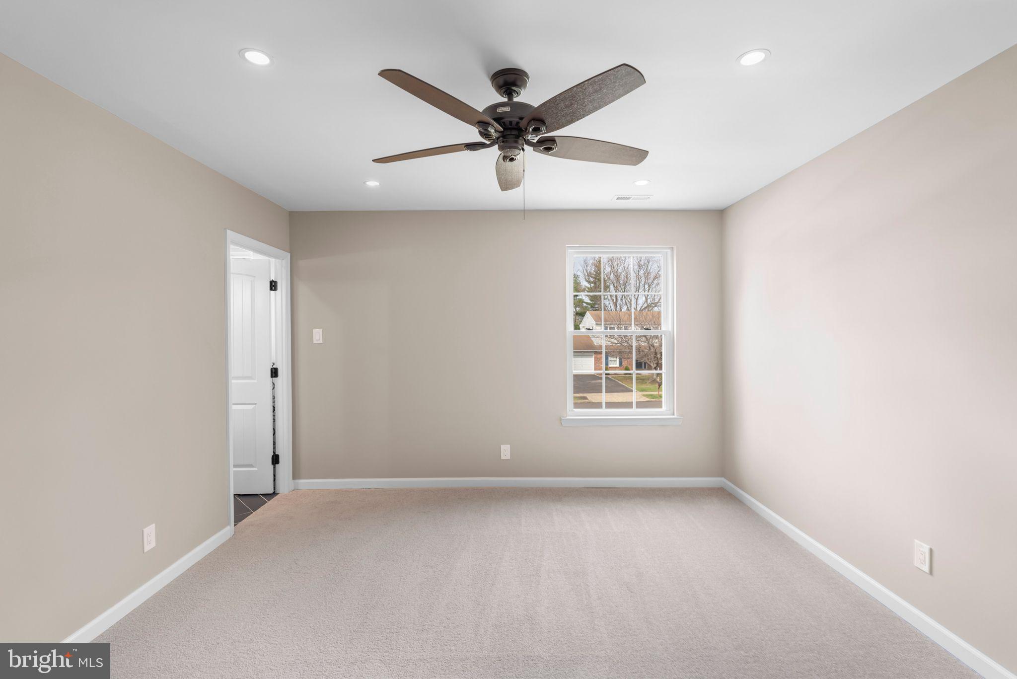 HUNTINGDON HILLS - Residential