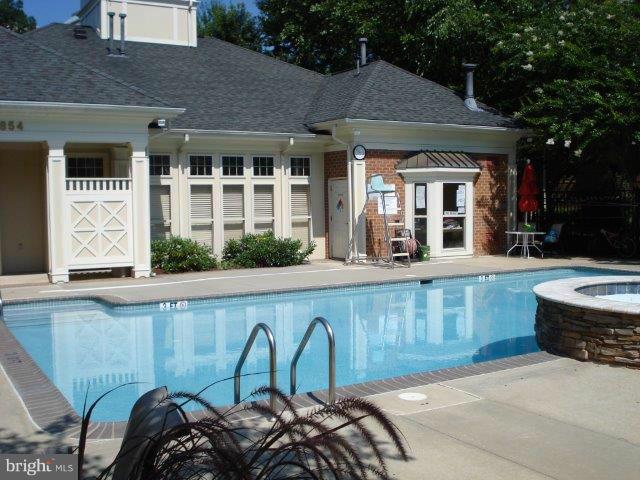 STRATFORD - Residential Lease