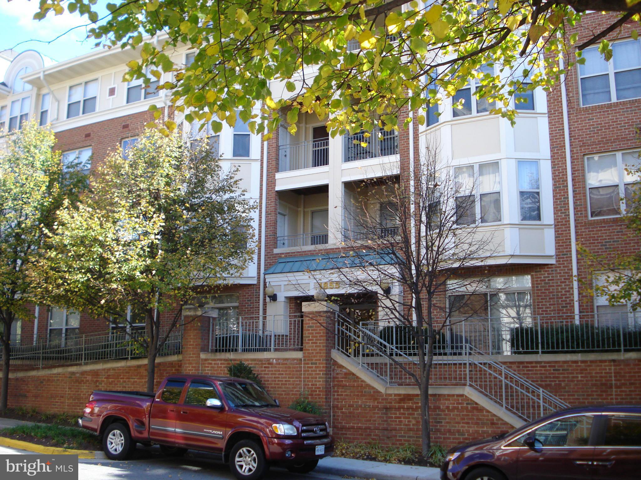 STRATFORD - Residential Lease