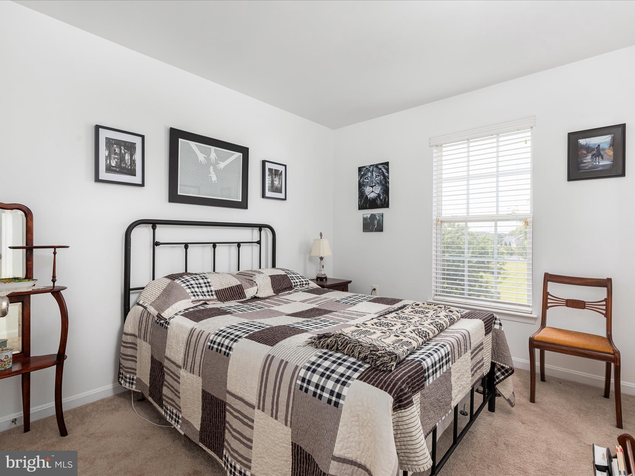 COLONIAL HILLS - Residential