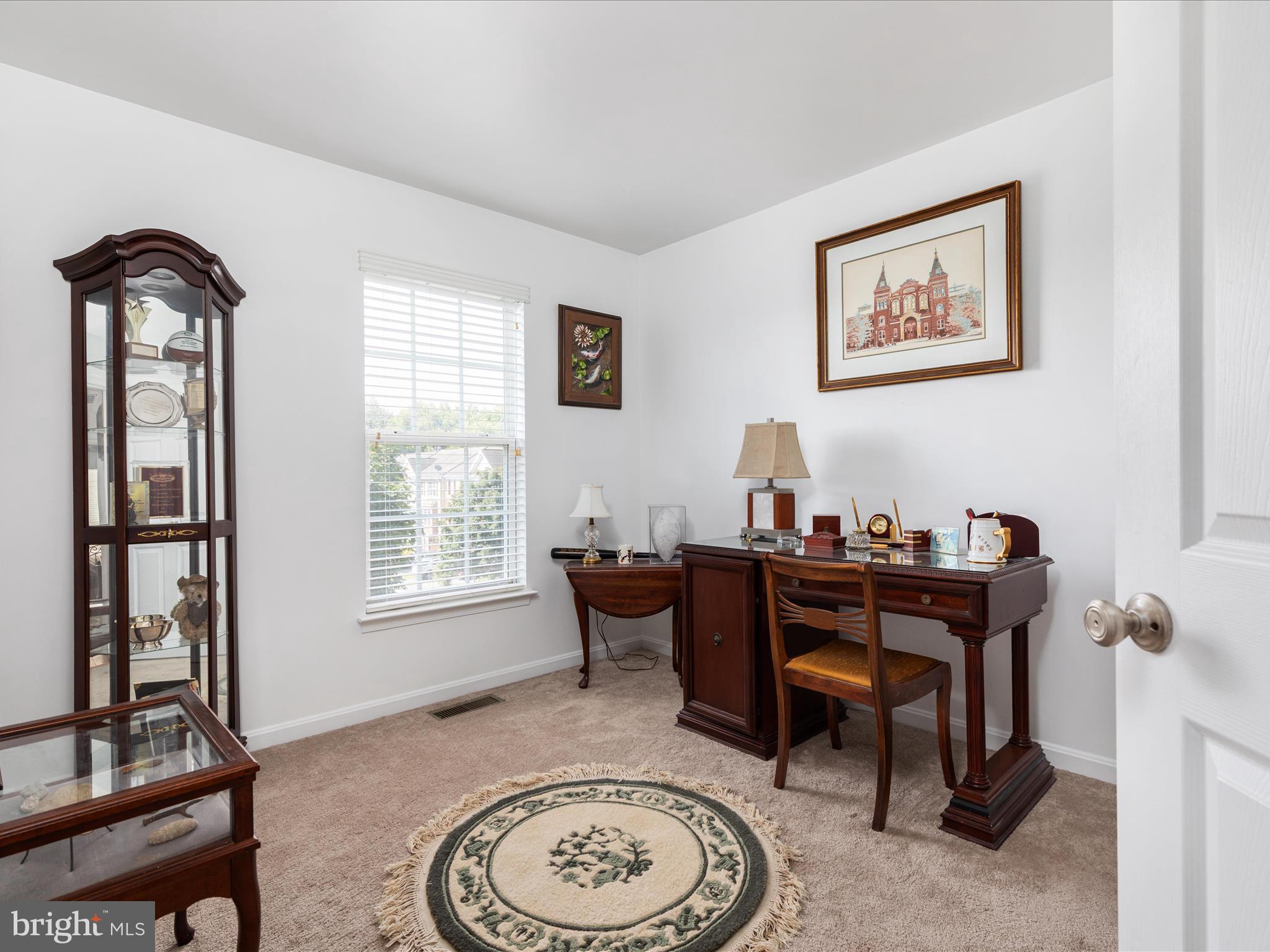 COLONIAL HILLS - Residential