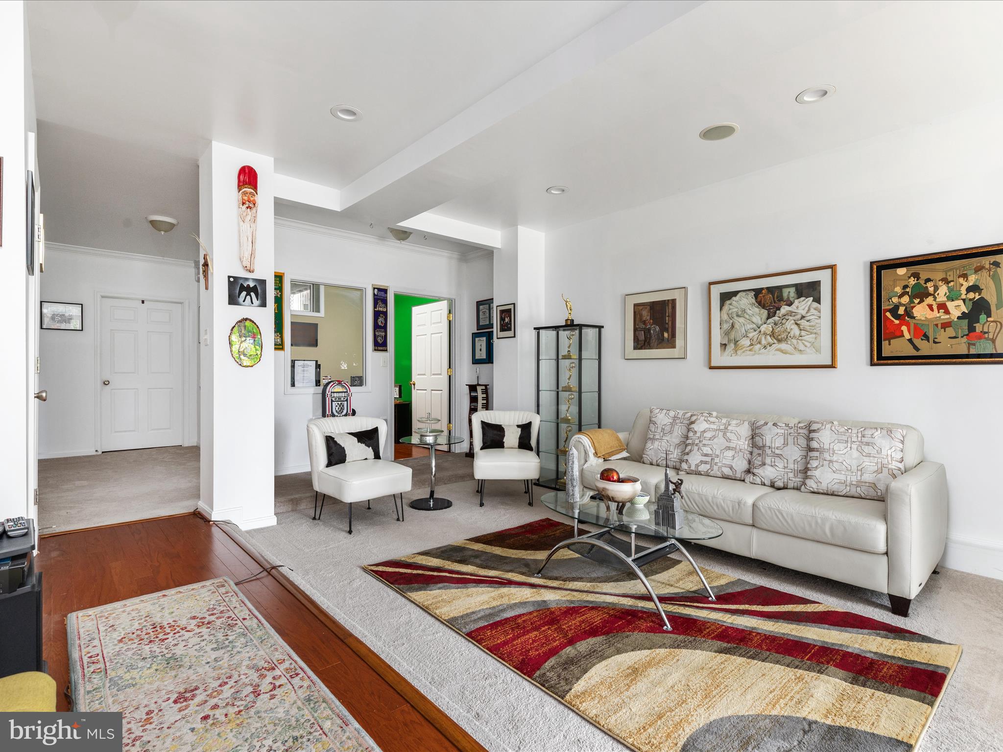 COLONIAL HILLS - Residential