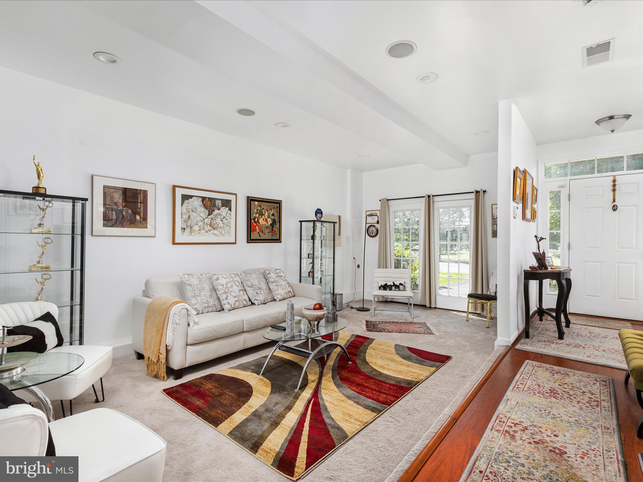 COLONIAL HILLS - Residential