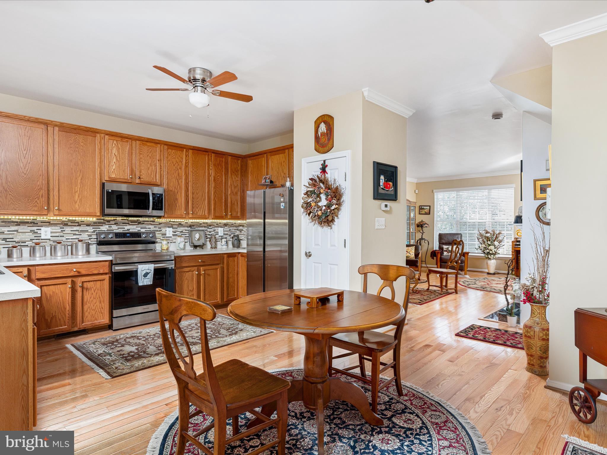 COLONIAL HILLS - Residential