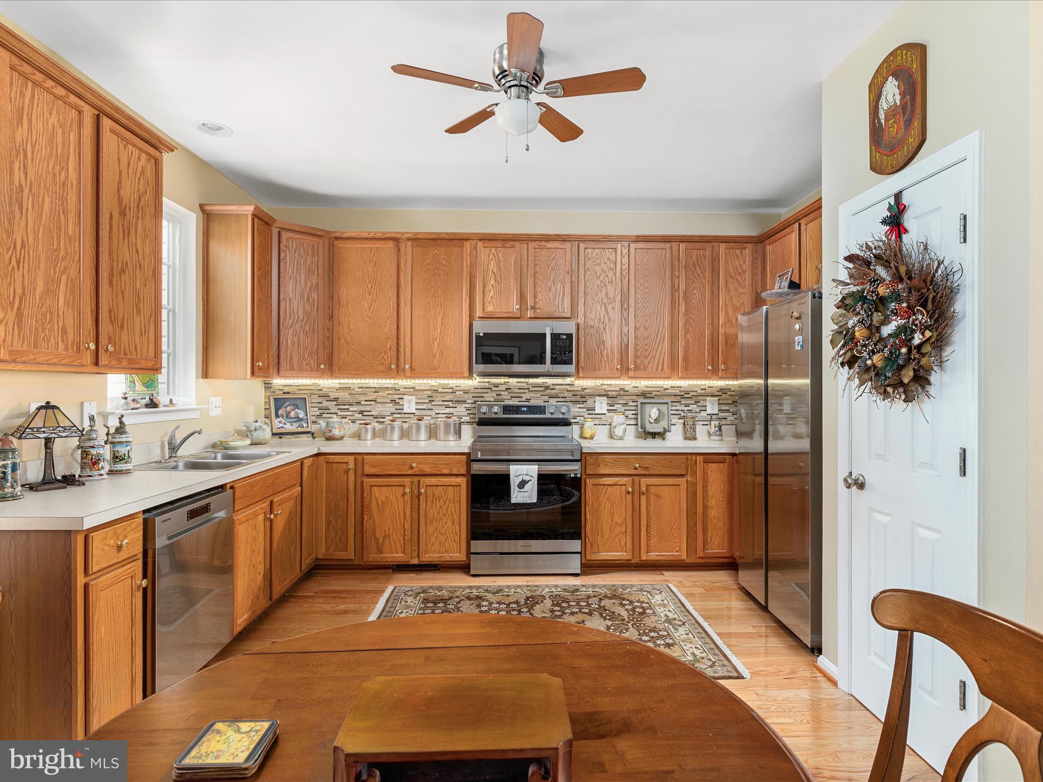 COLONIAL HILLS - Residential