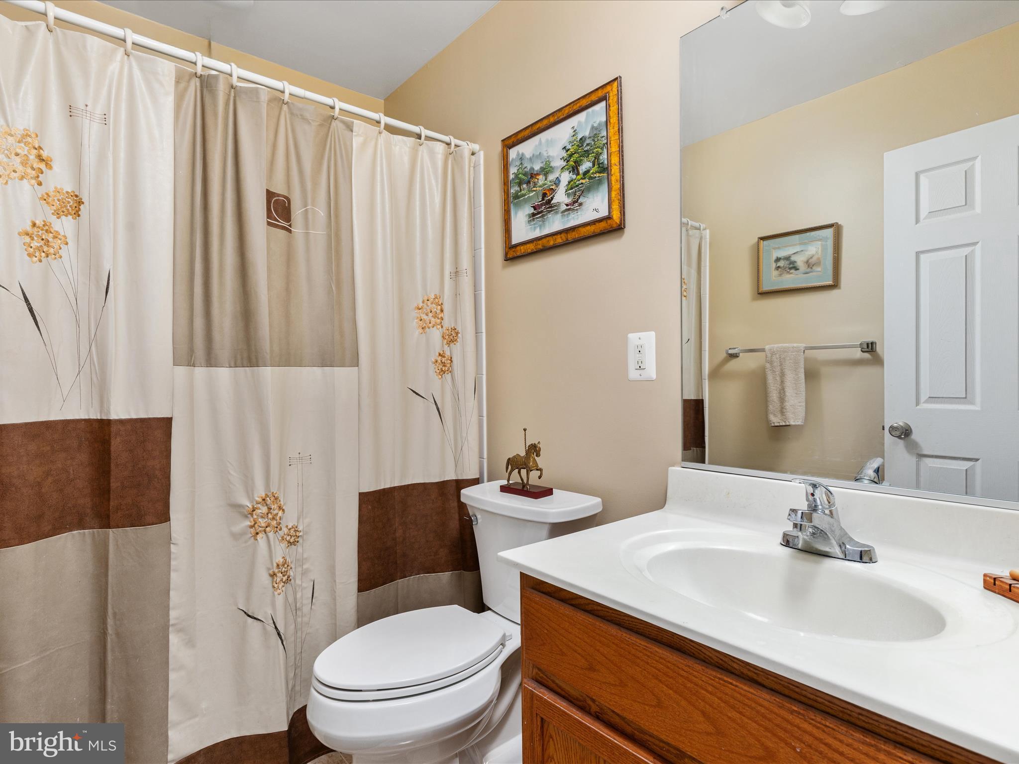 COLONIAL HILLS - Residential