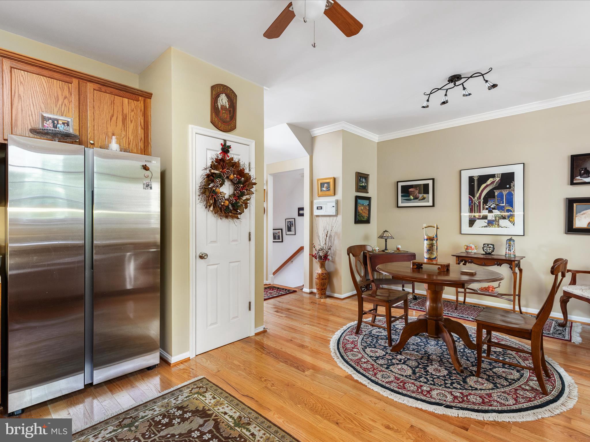 COLONIAL HILLS - Residential