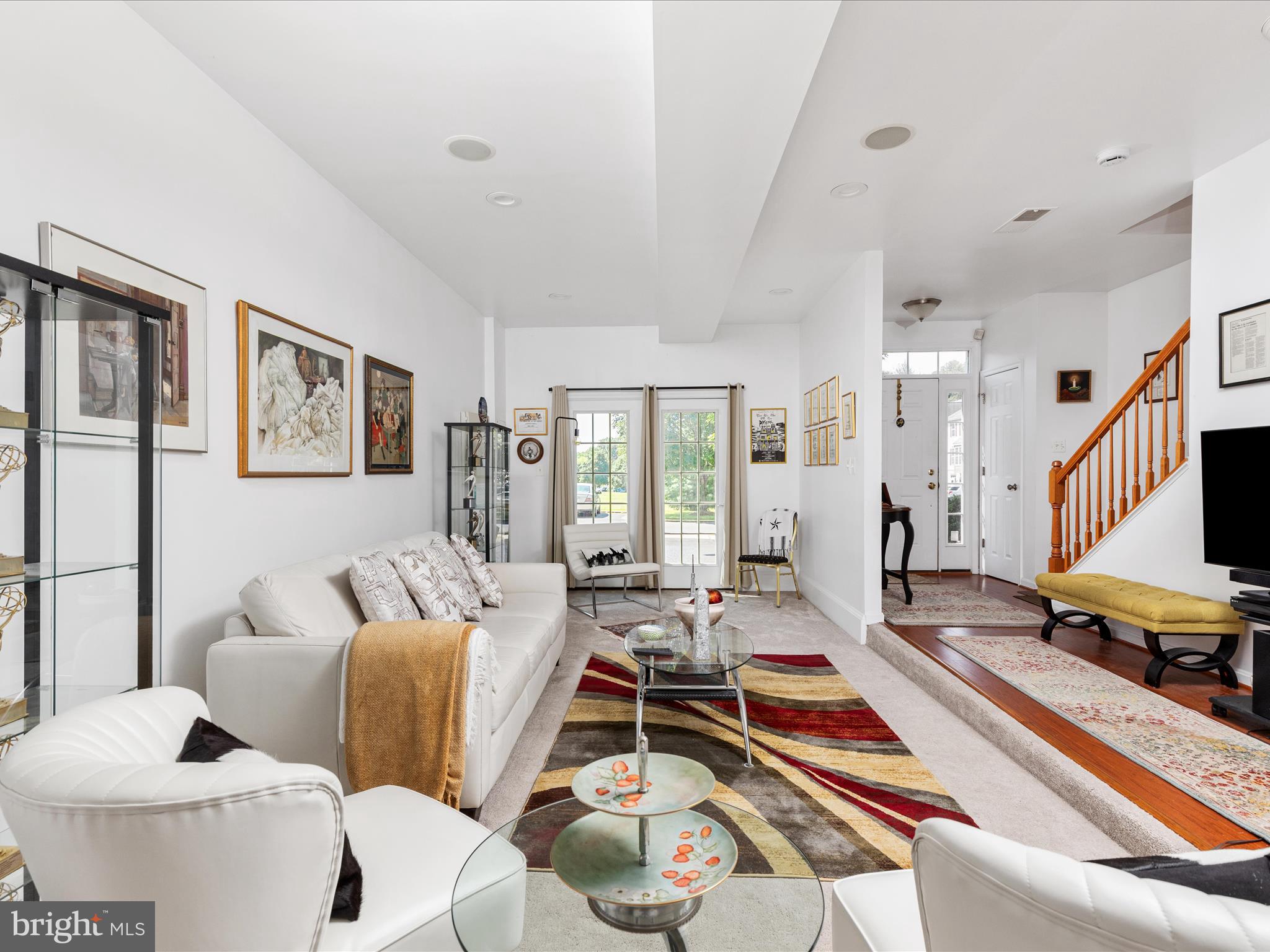 COLONIAL HILLS - Residential