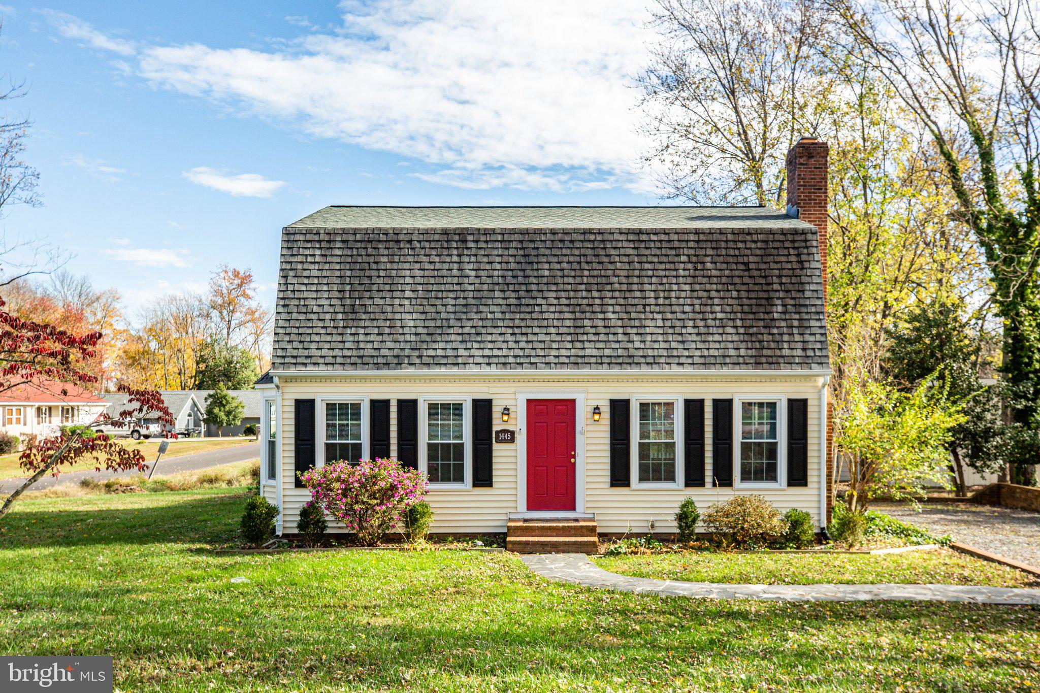 1445 HEATHERSTONE DRIVE