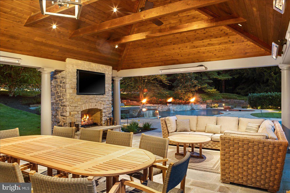 HIGHLAND WOODS - Residential