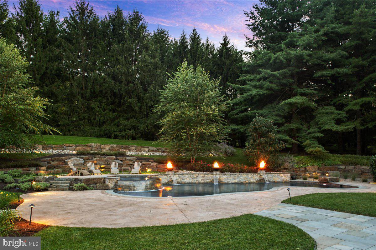 HIGHLAND WOODS - Residential