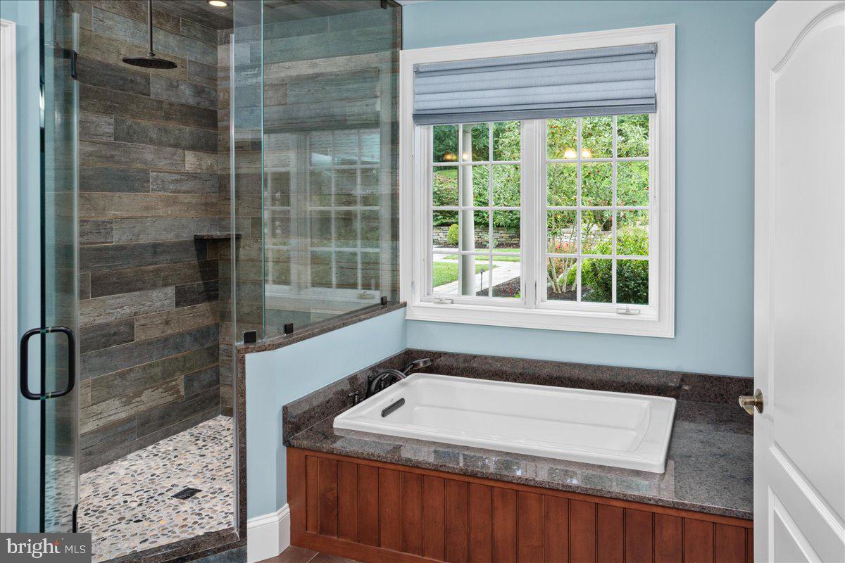 HIGHLAND WOODS - Residential