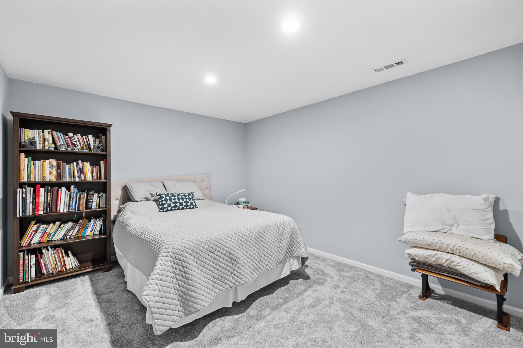 ASHBURN FARM - Residential