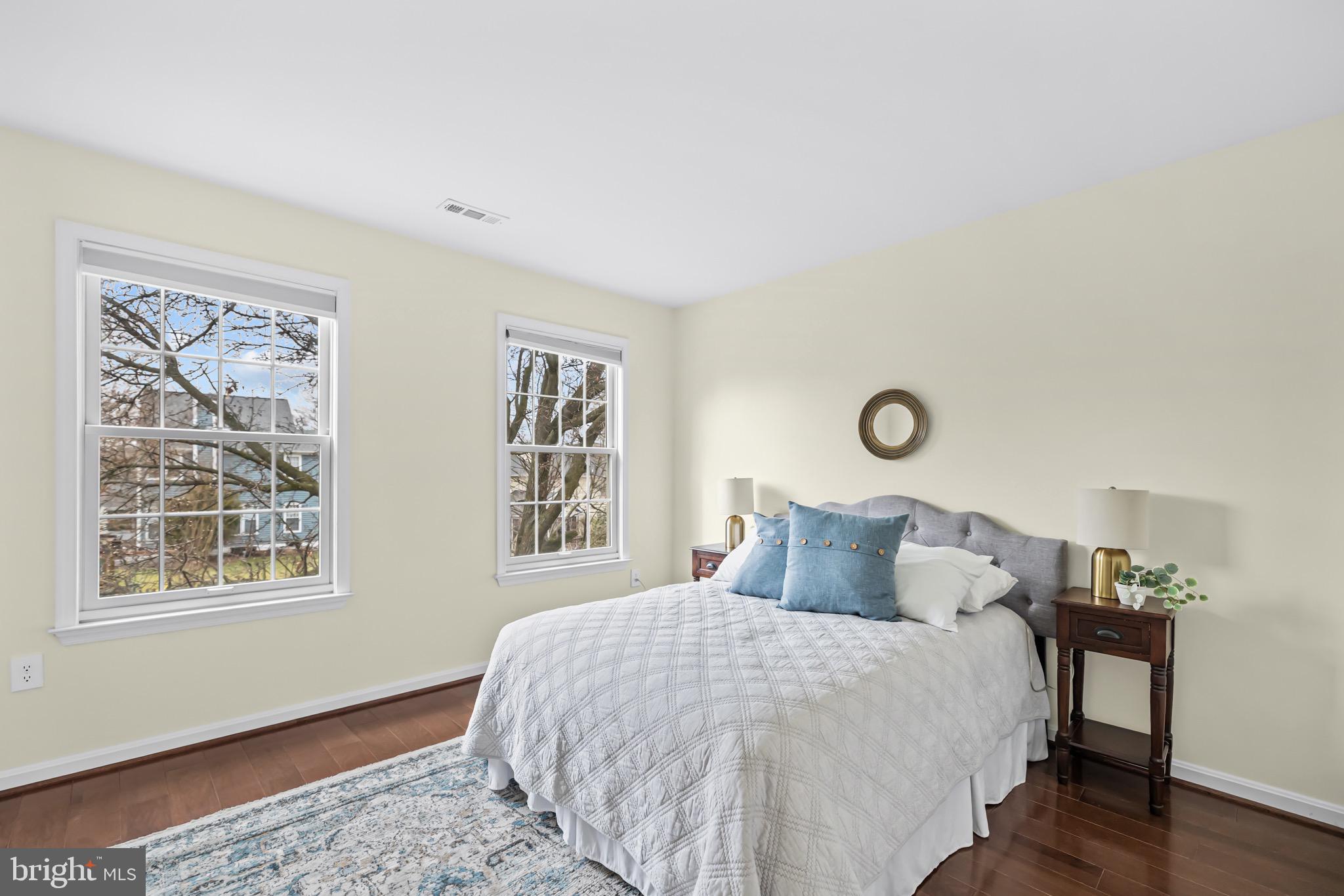 ASHBURN FARM - Residential