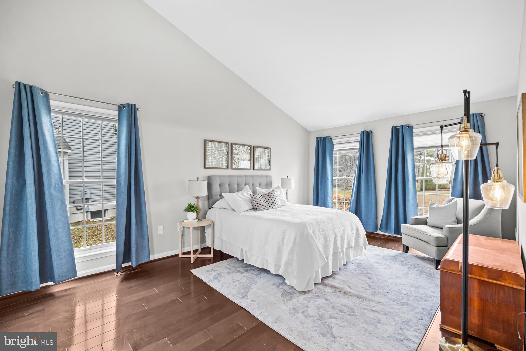 ASHBURN FARM - Residential