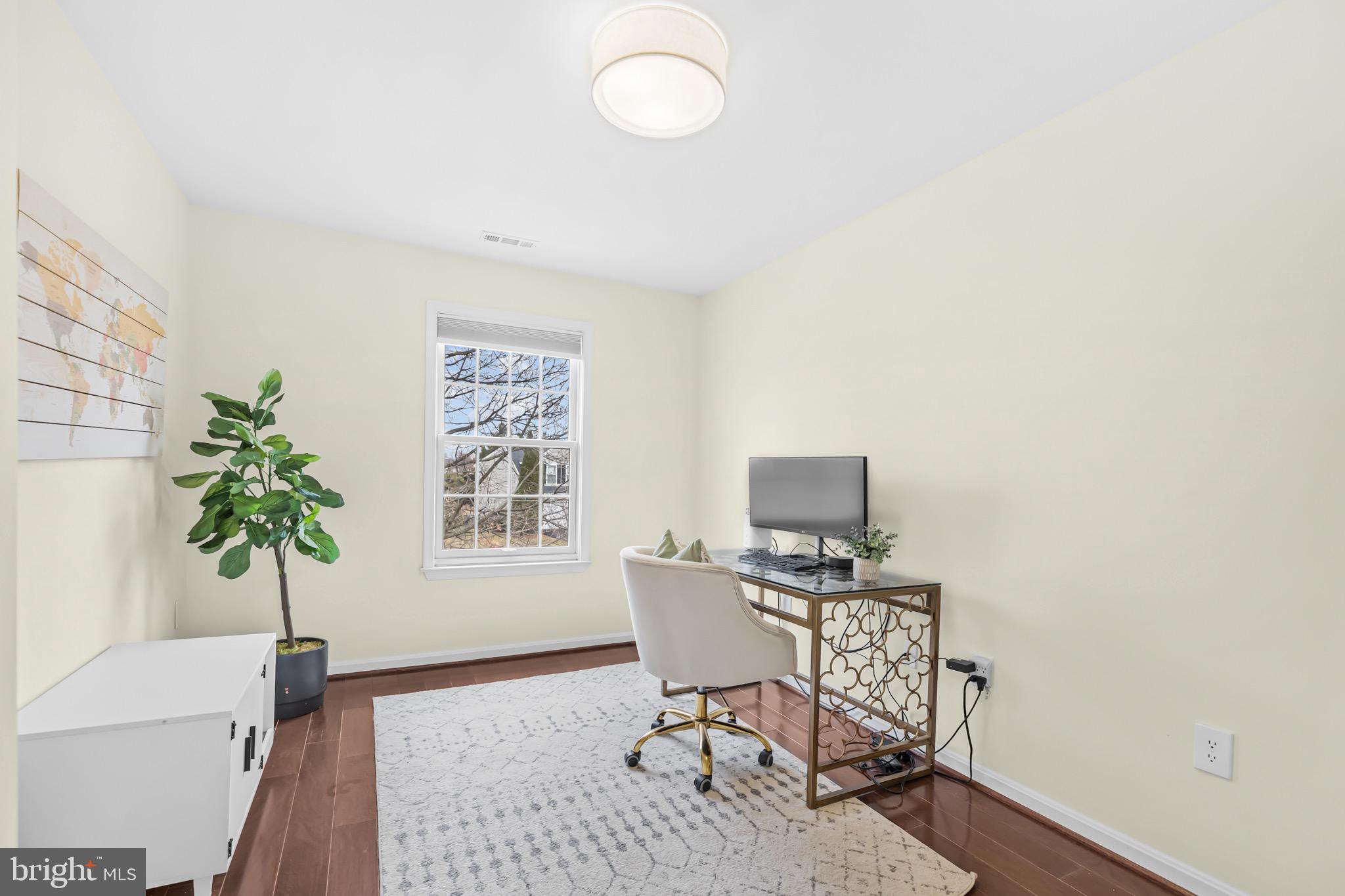 ASHBURN FARM - Residential