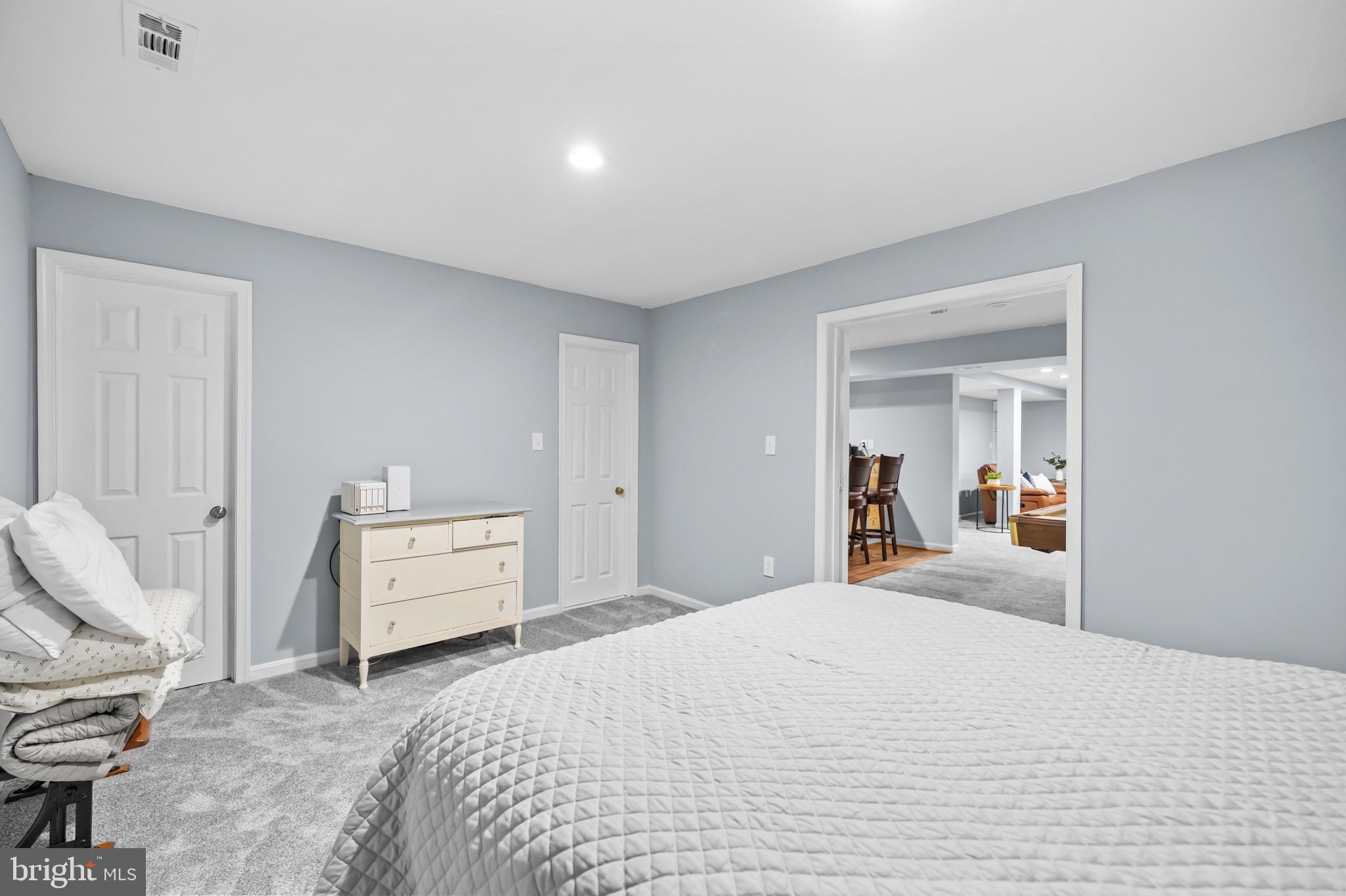 ASHBURN FARM - Residential