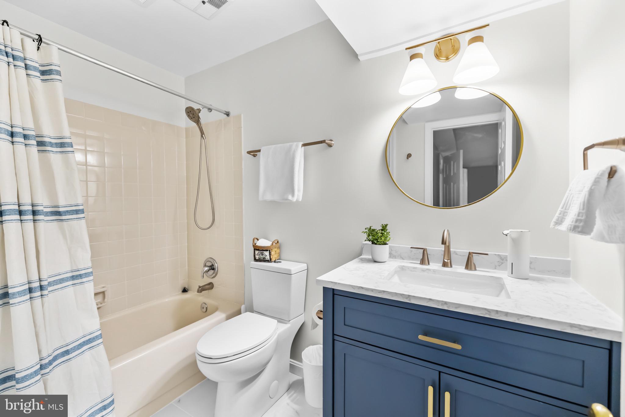 ASHBURN FARM - Residential