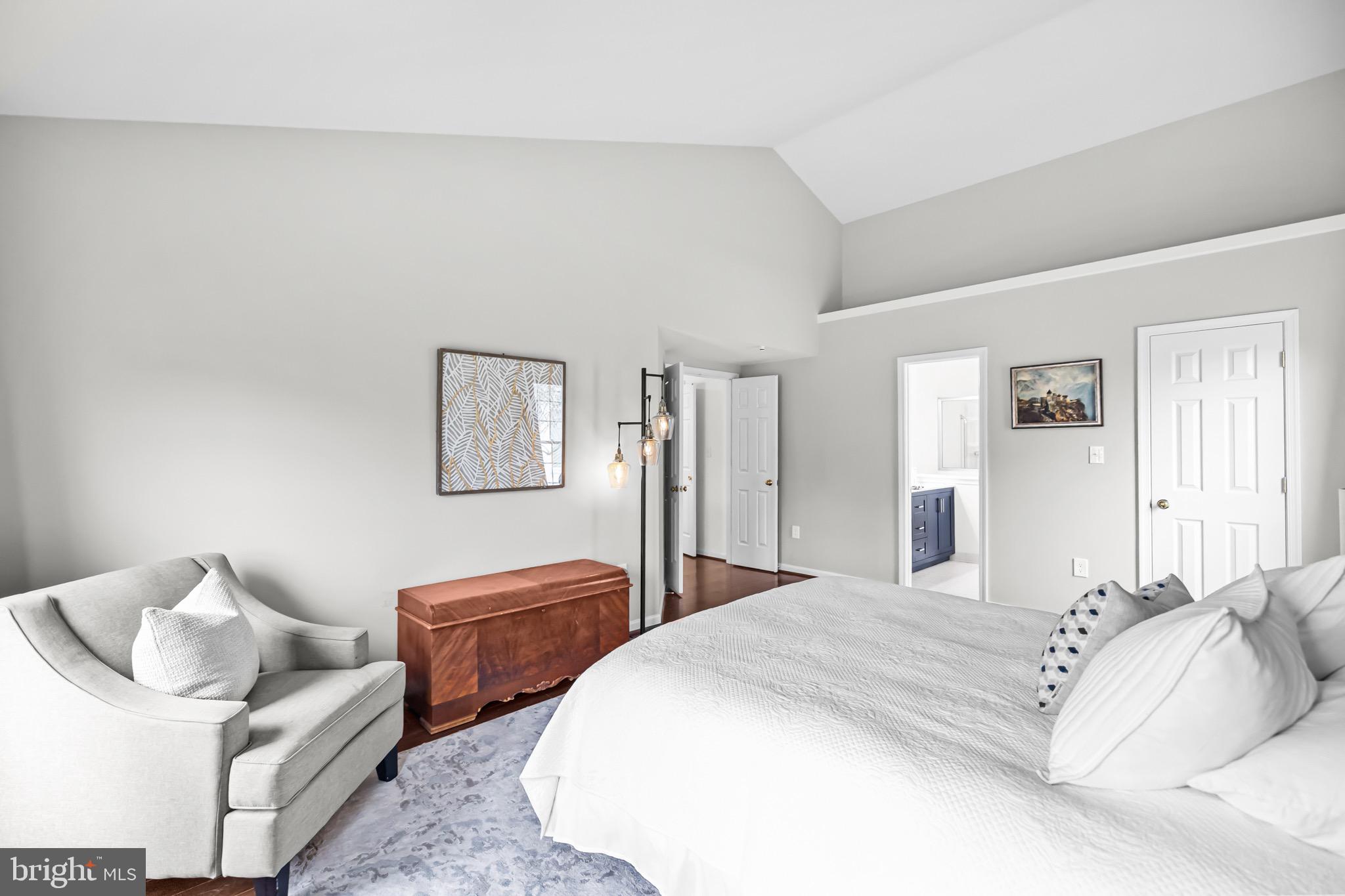 ASHBURN FARM - Residential